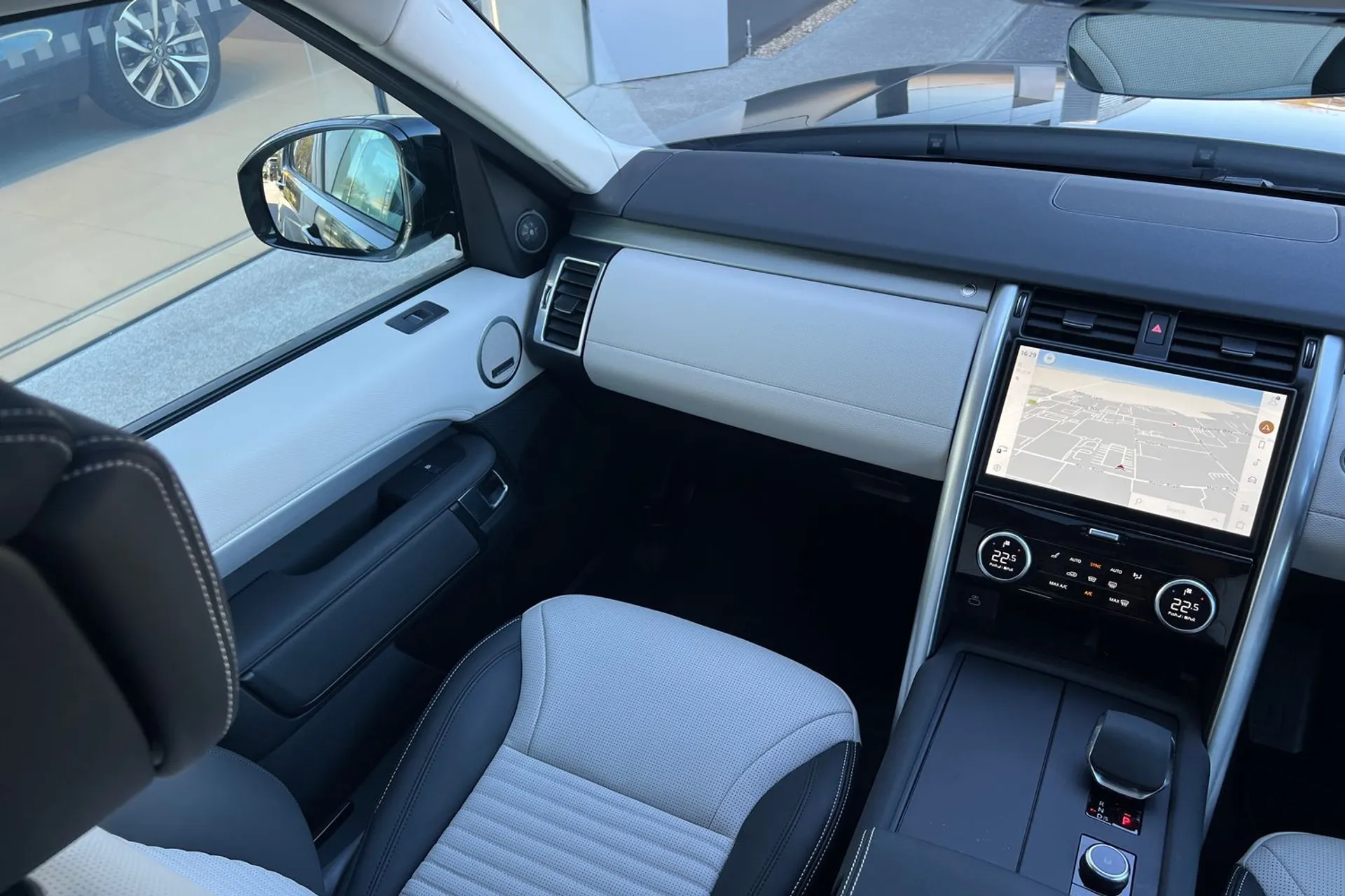 LAND ROVER DISCOVERY thumbnail image number 26