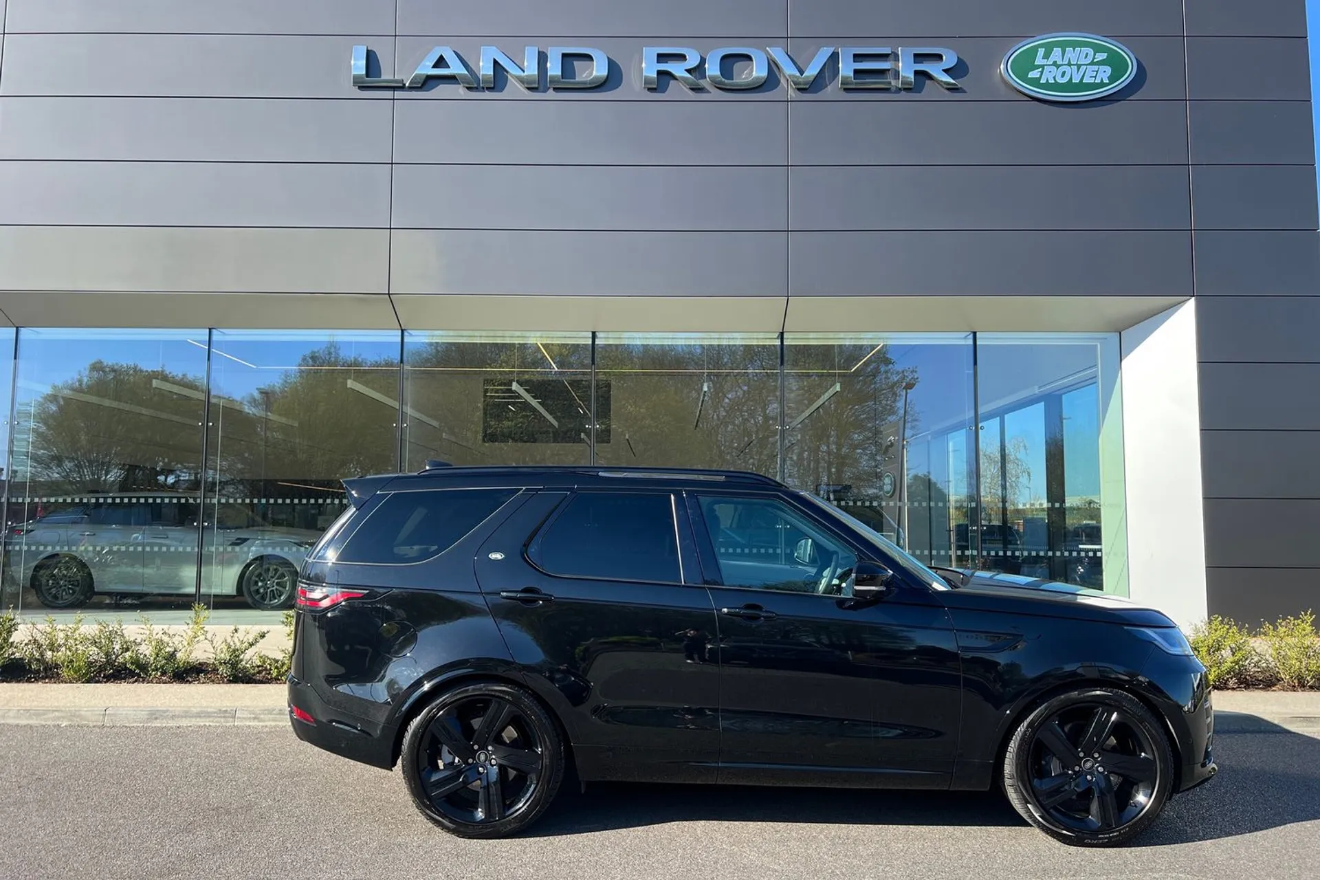 LAND ROVER DISCOVERY thumbnail image number 2