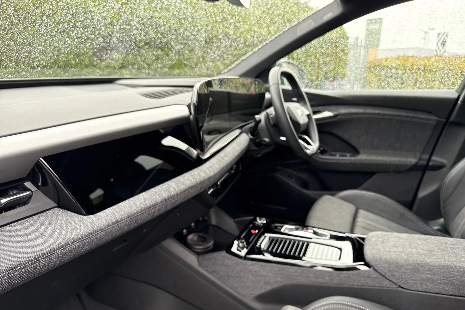 Audi Q6 thumbnail image number 11