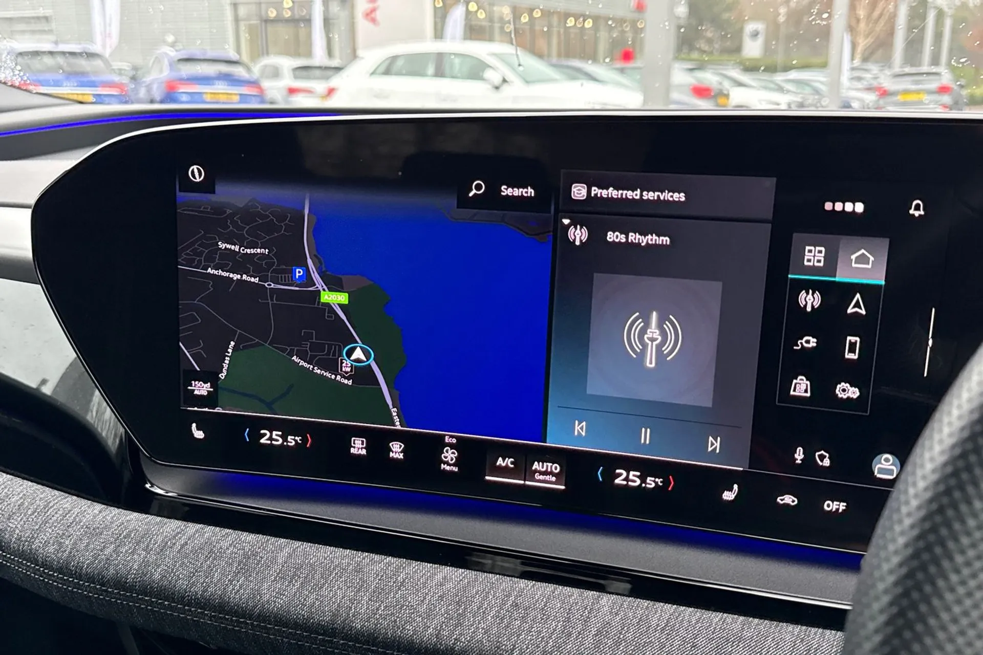 Audi Q6 thumbnail image number 17