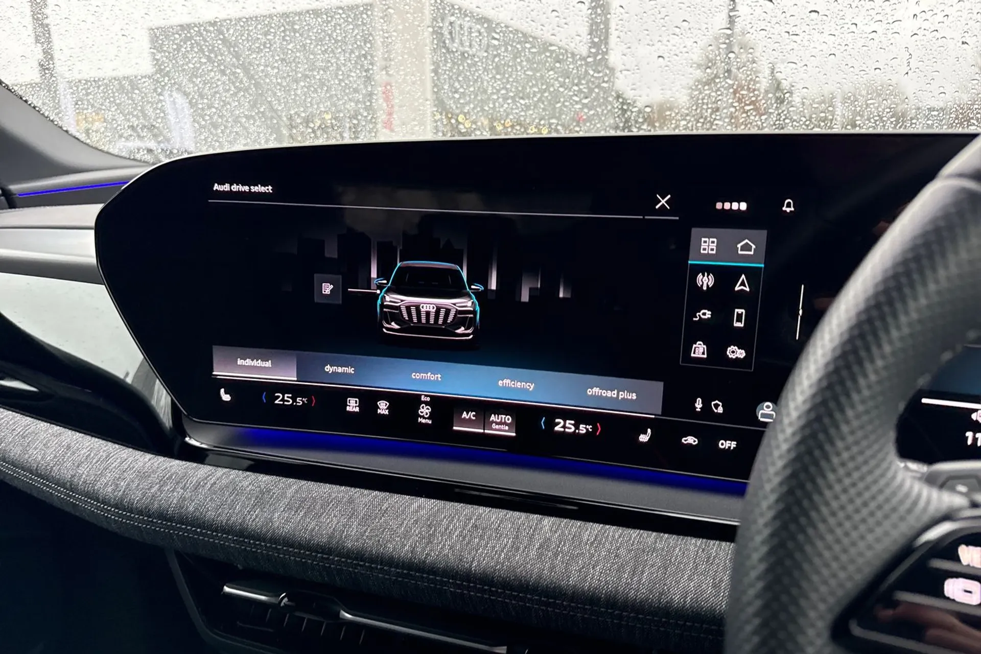 Audi Q6 thumbnail image number 25