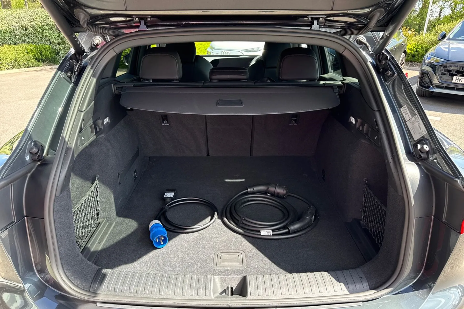 Audi Q6 thumbnail image number 35