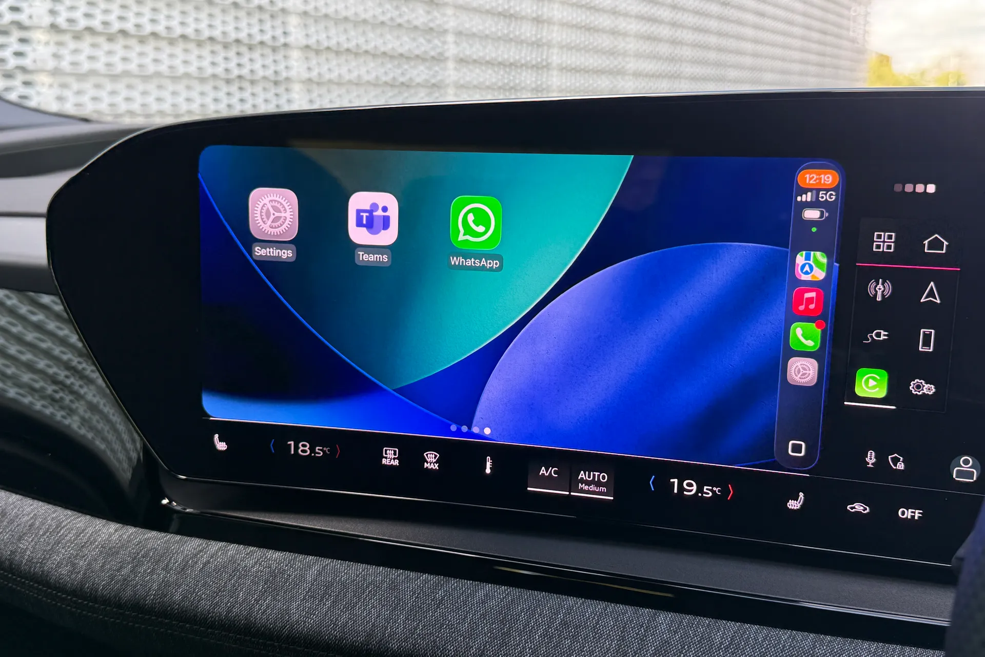 Audi Q6 thumbnail image number 32