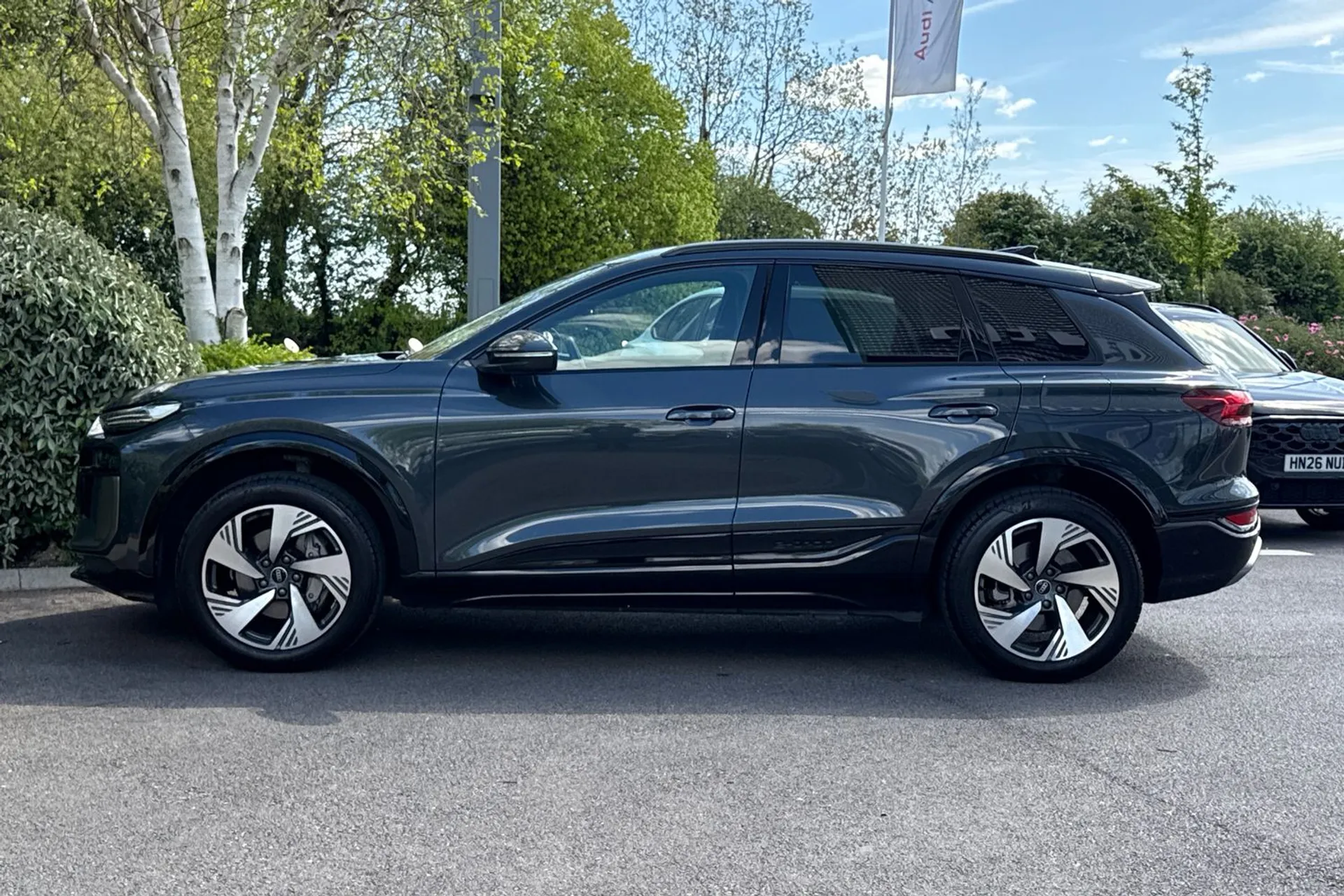 Audi Q6 thumbnail image number 20