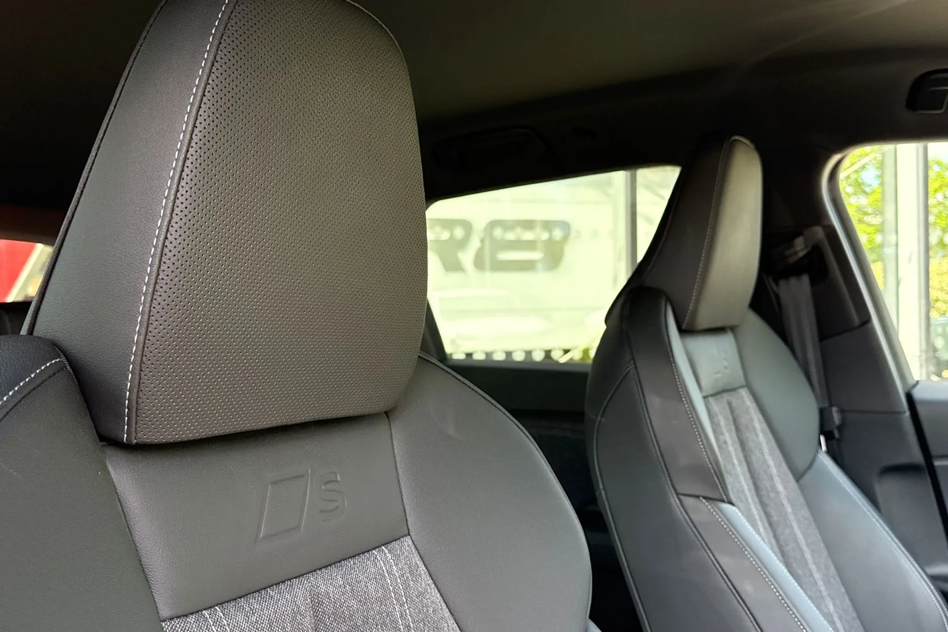 Audi Q6 thumbnail image number 46