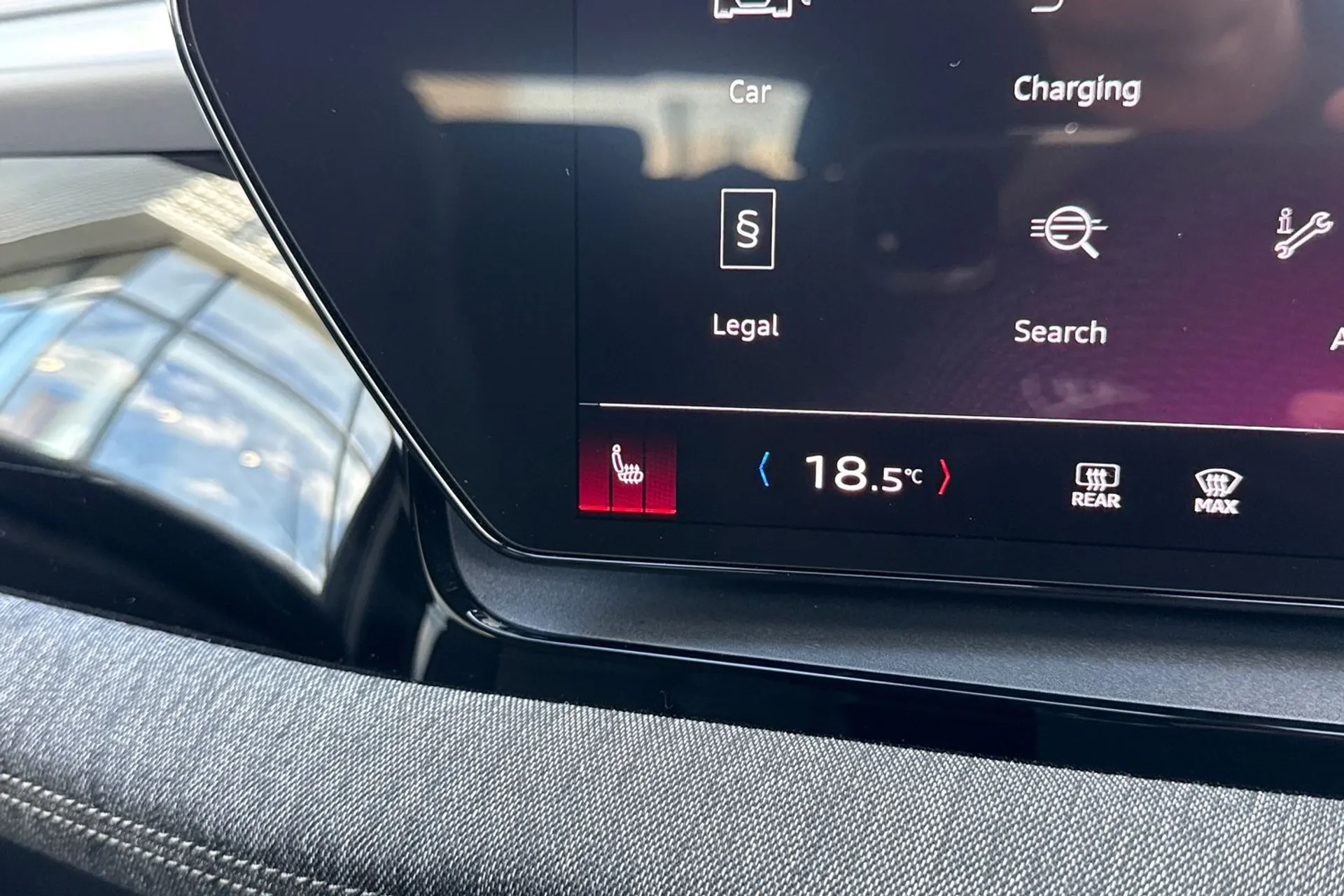 Audi Q6 thumbnail image number 21