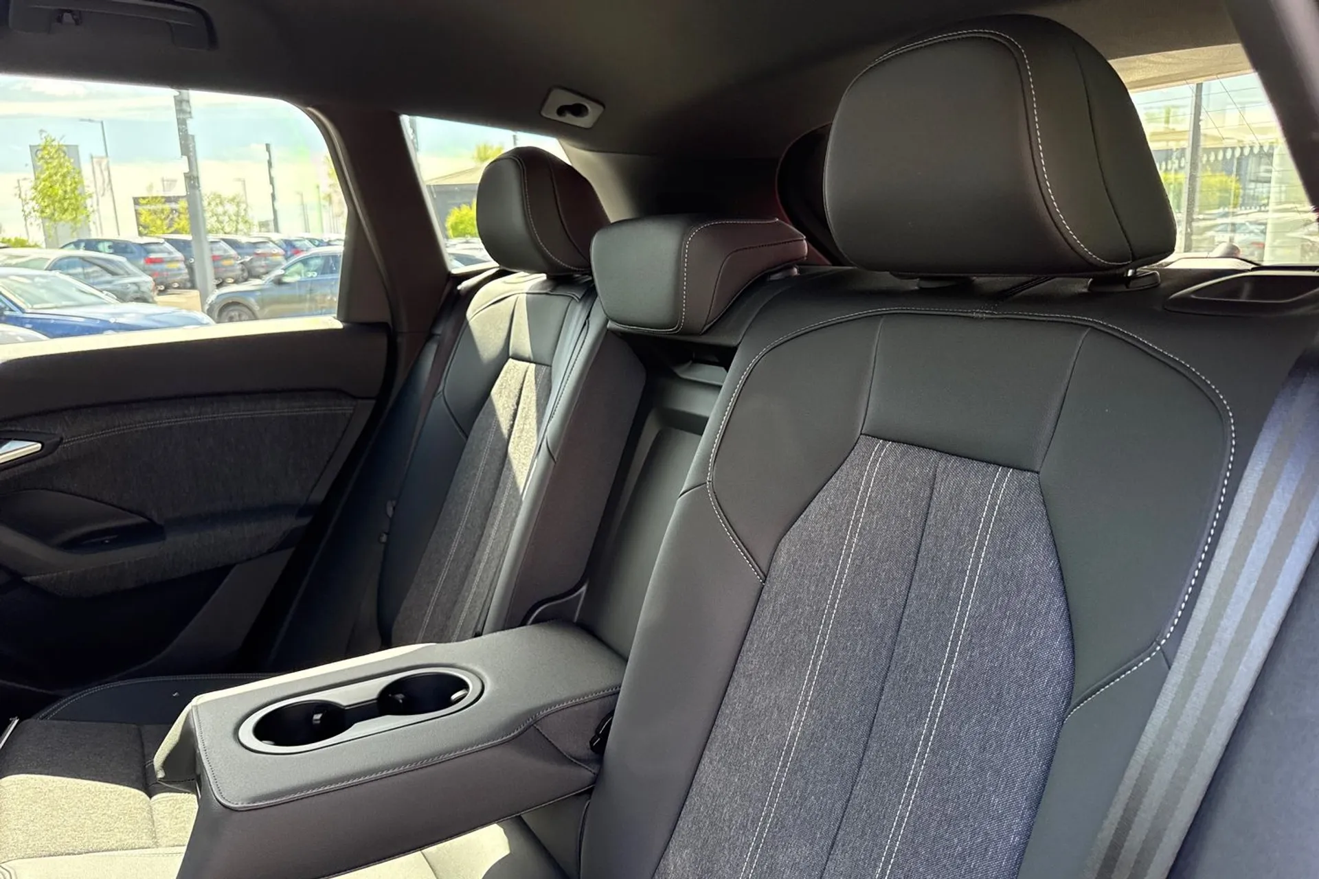 Audi Q6 thumbnail image number 48