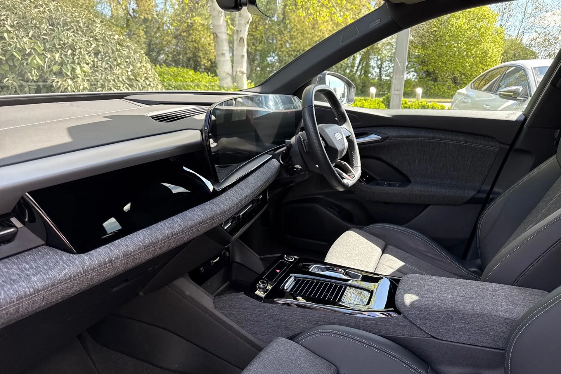 Audi Q6 thumbnail image number 44