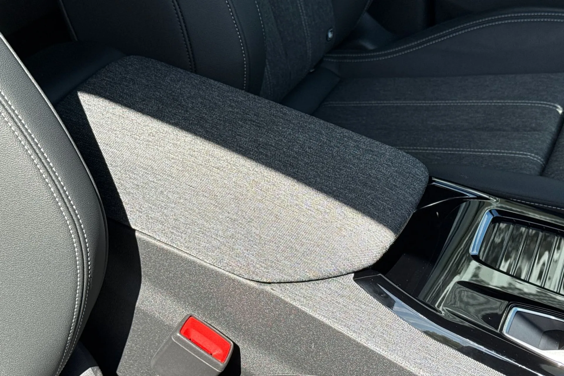 Audi Q6 thumbnail image number 28