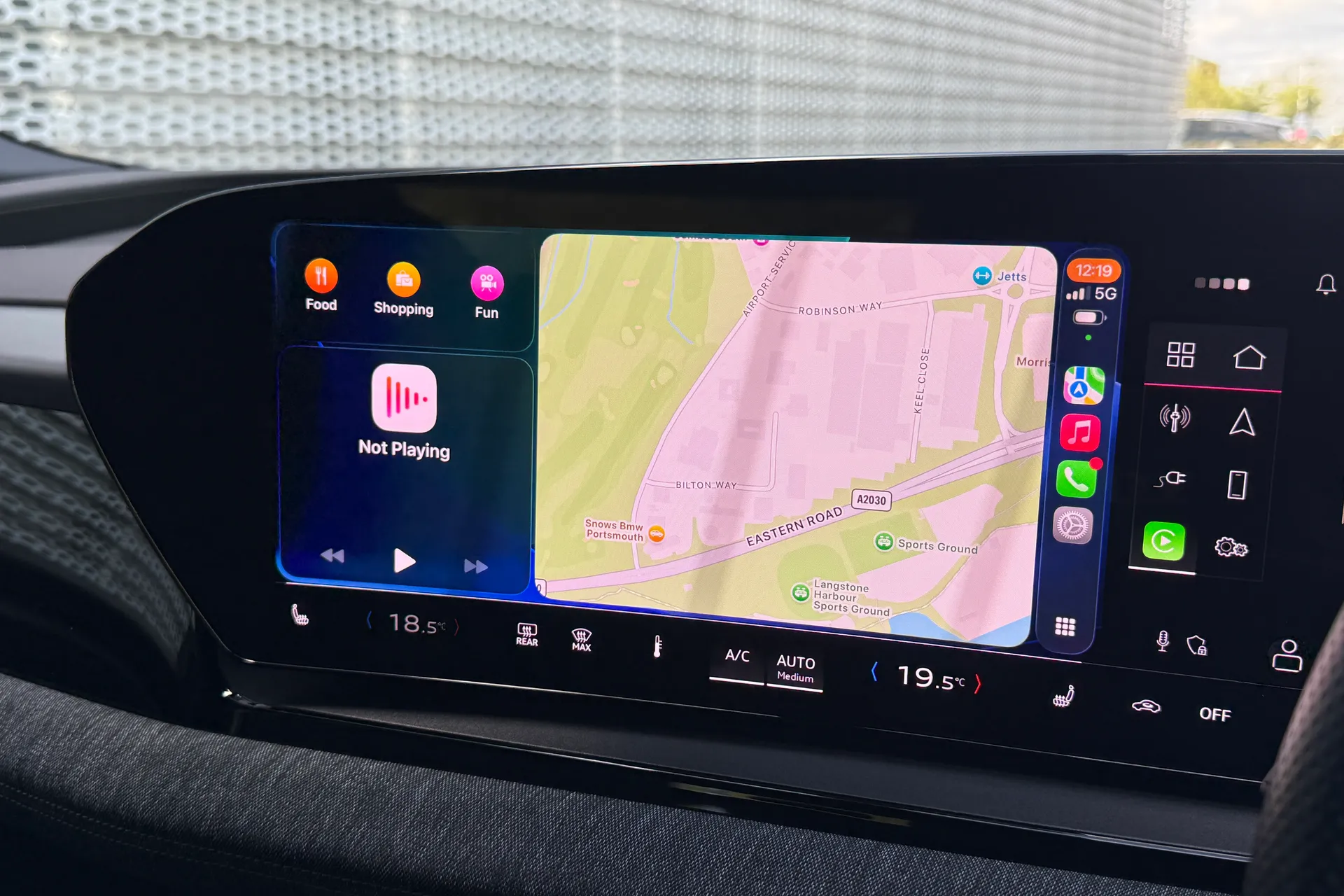 Audi Q6 thumbnail image number 30