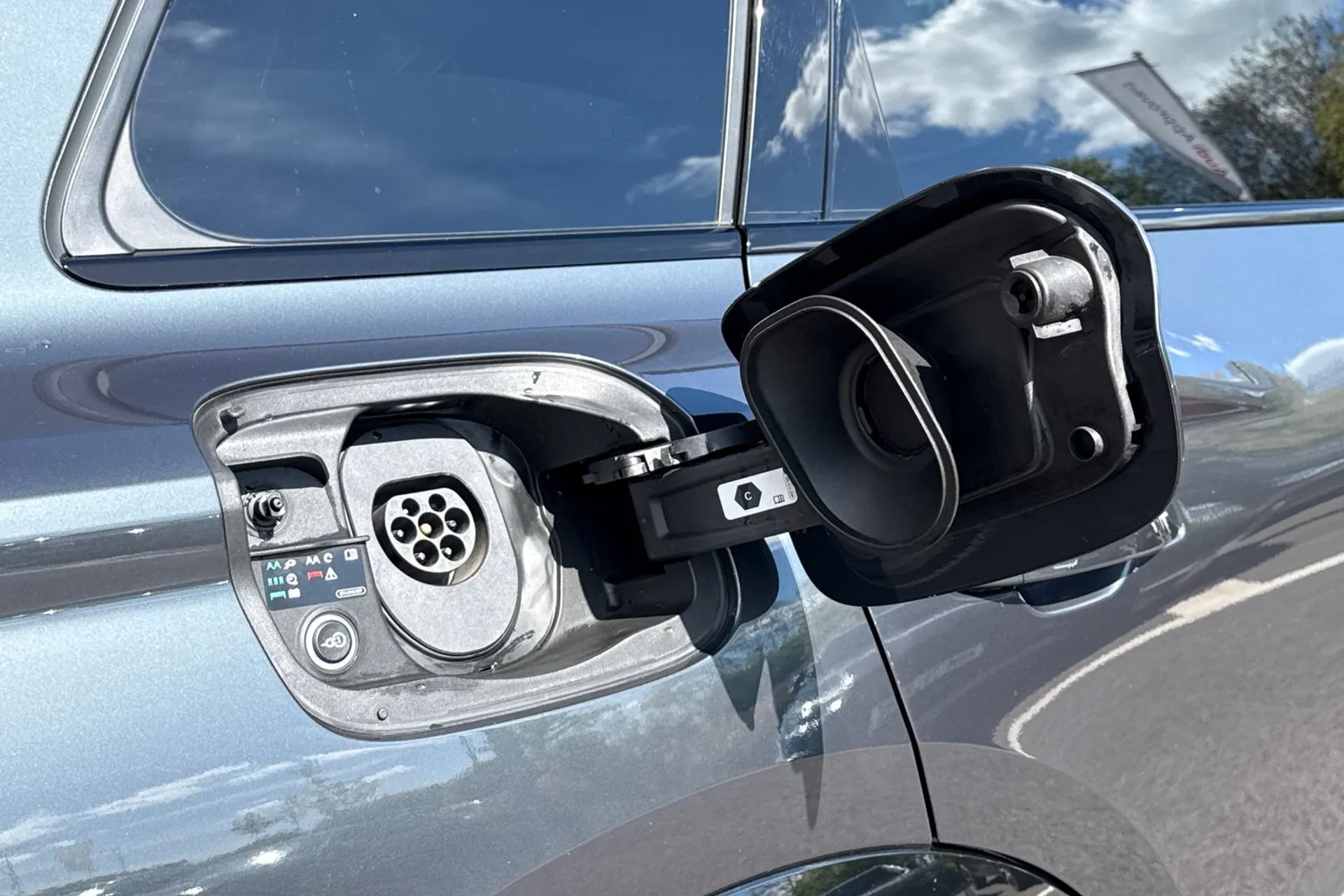 Audi Q6 thumbnail image number 34