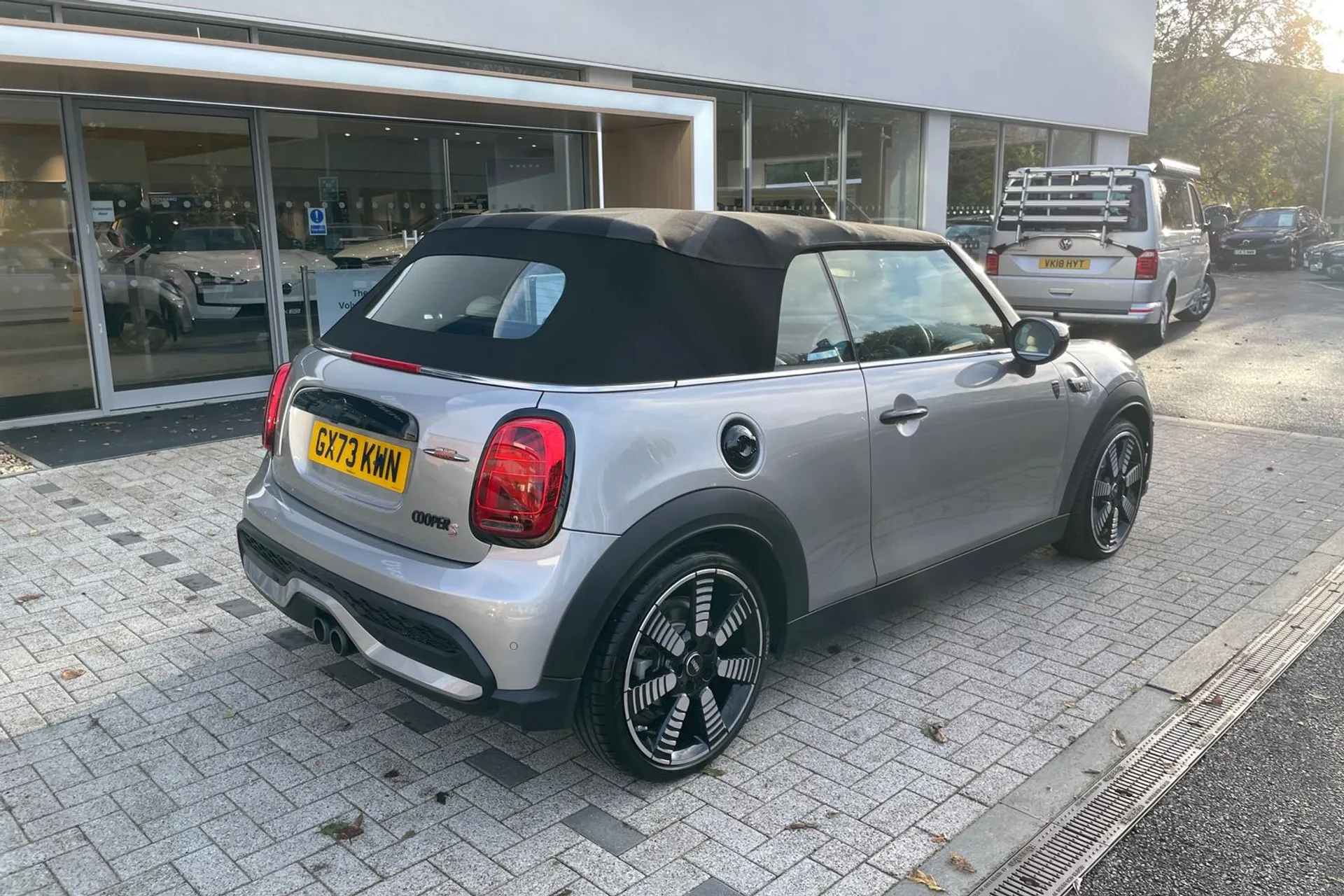 MINI CONVERTIBLE thumbnail image number 7