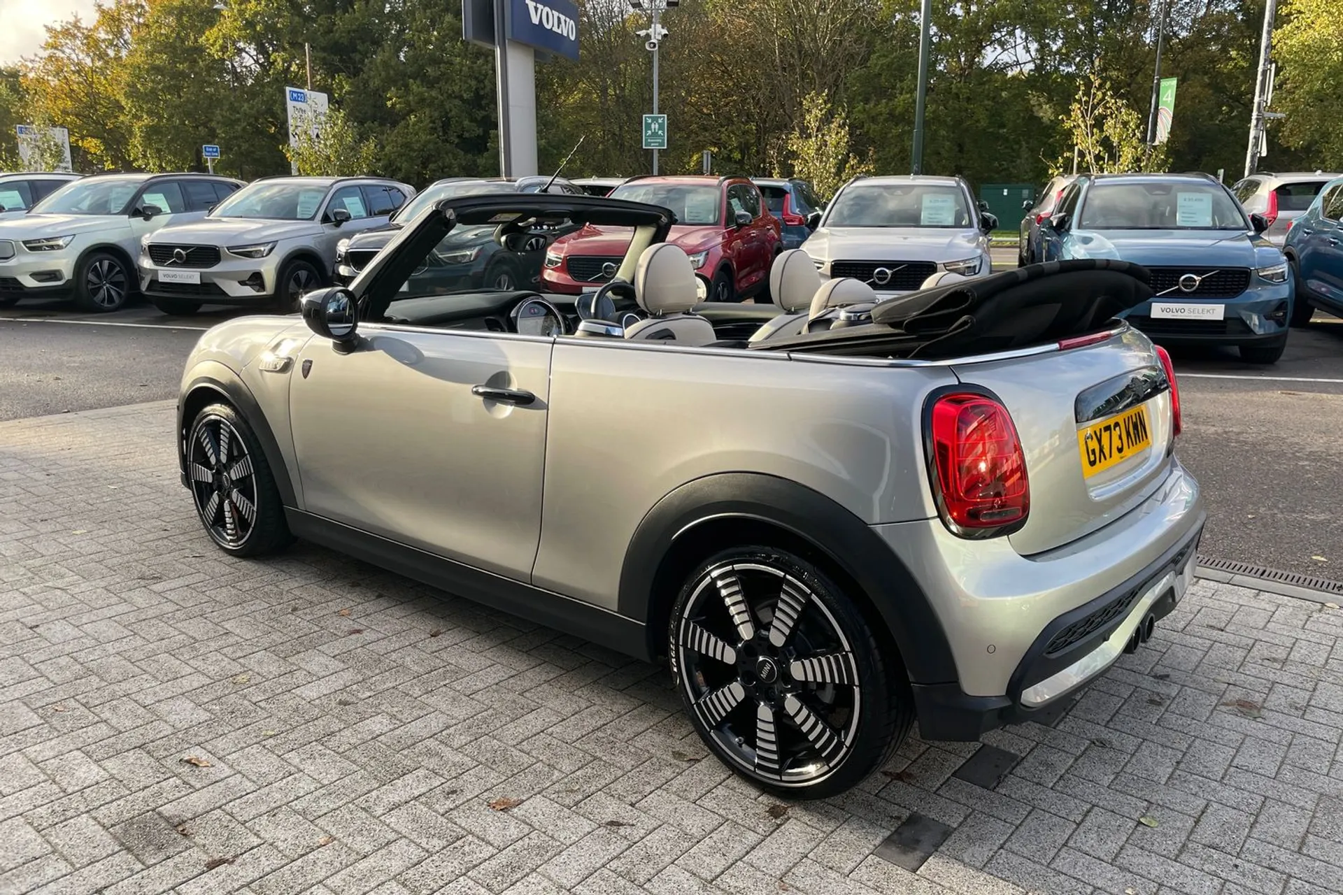 MINI CONVERTIBLE thumbnail image number 11