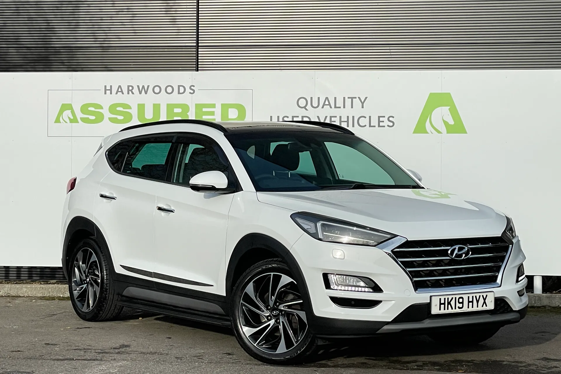 HYUNDAI TUCSON focused image