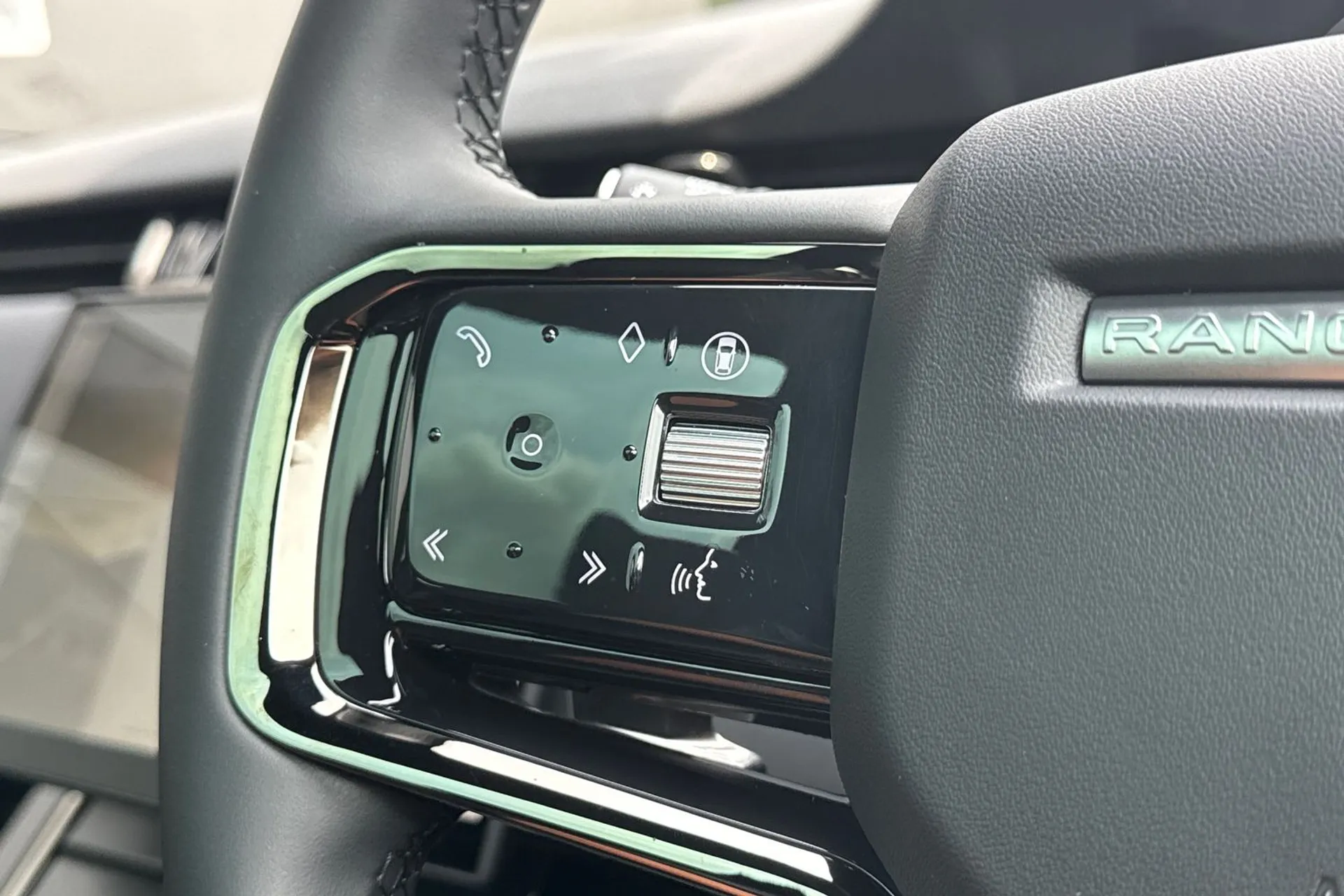 LAND ROVER RANGE ROVER EVOQUE thumbnail image number 49