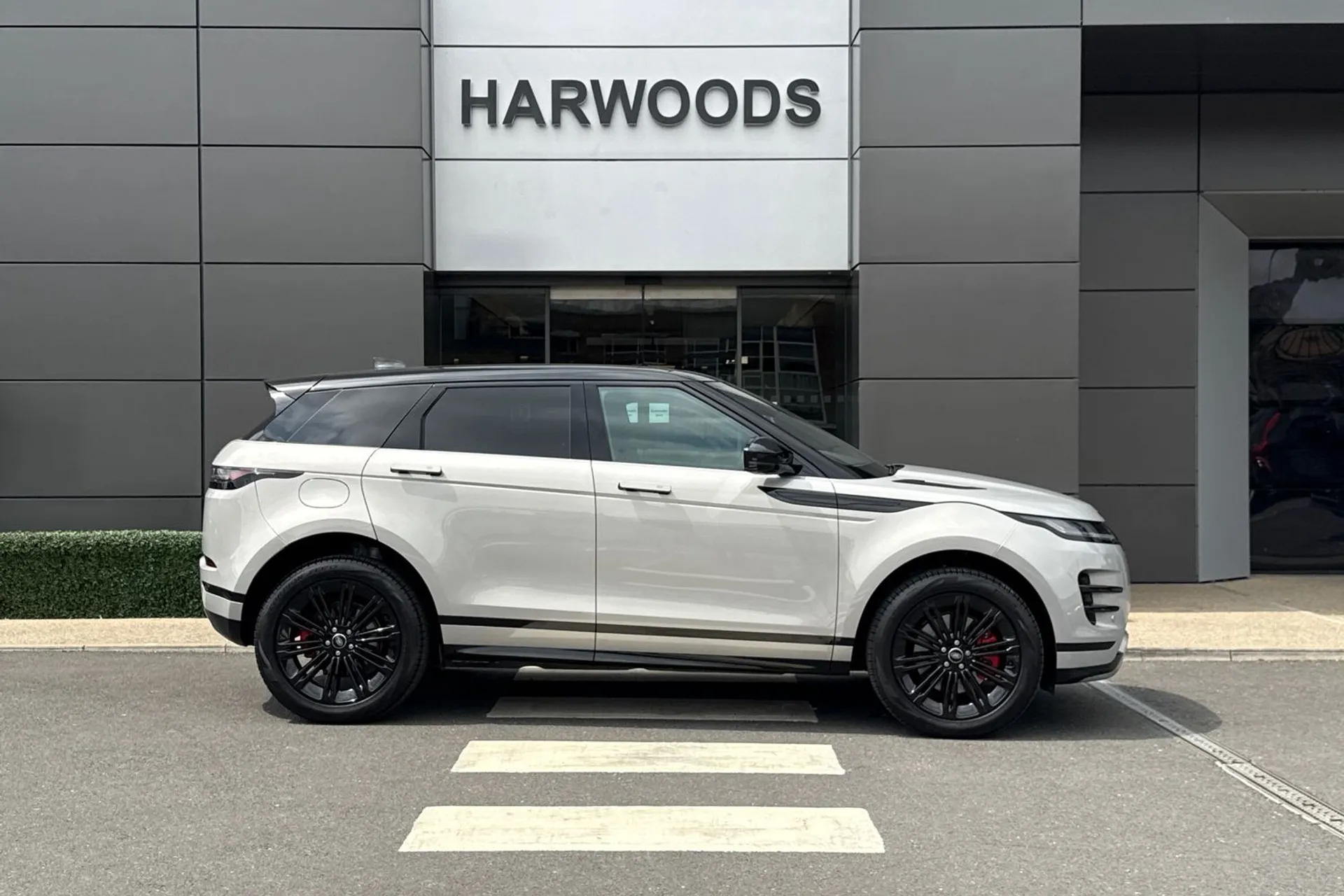 LAND ROVER RANGE ROVER EVOQUE thumbnail image number 2