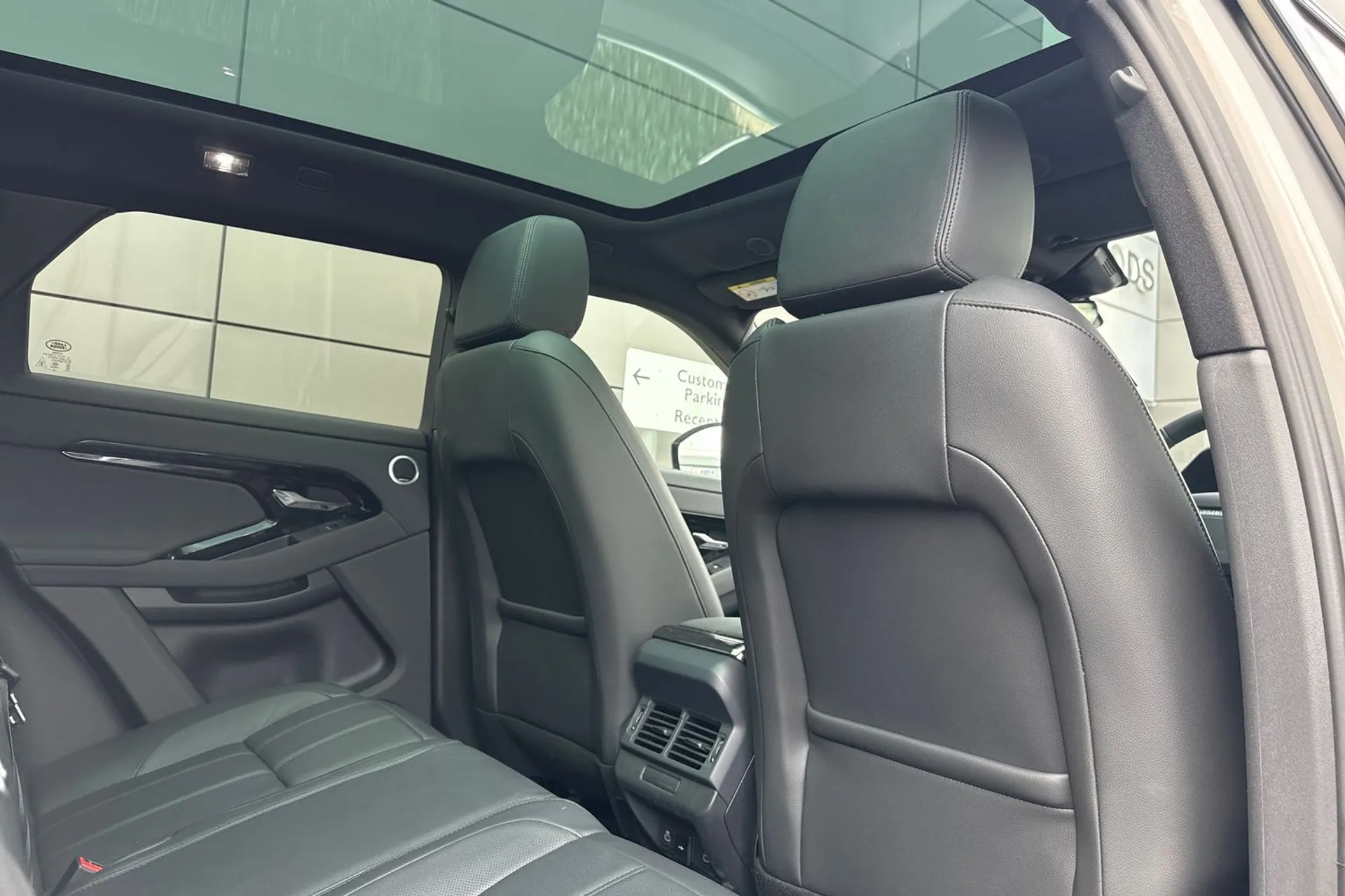 LAND ROVER RANGE ROVER EVOQUE thumbnail image number 37