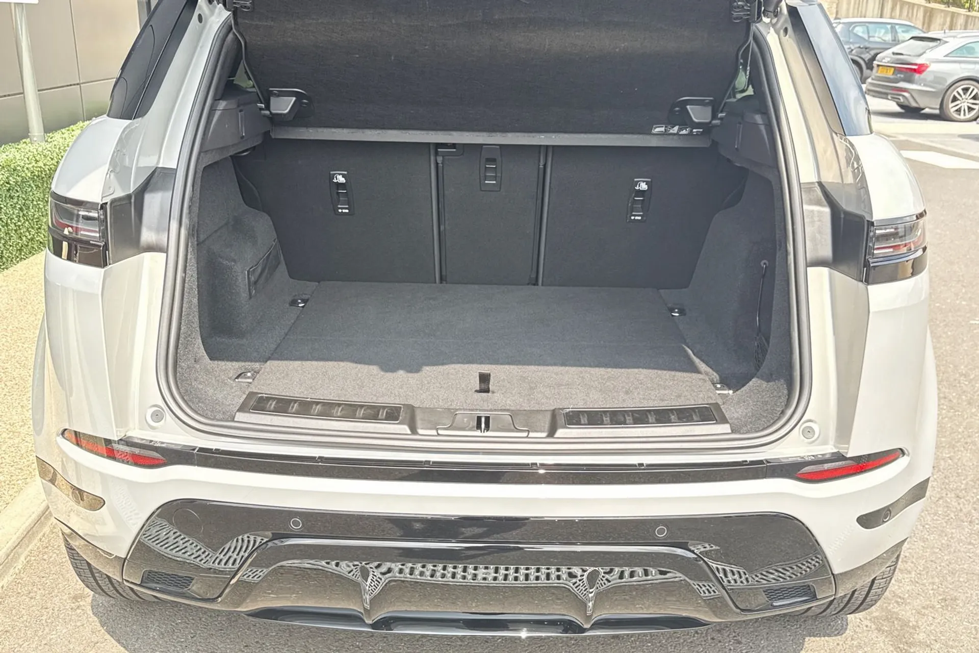 LAND ROVER RANGE ROVER EVOQUE thumbnail image number 34