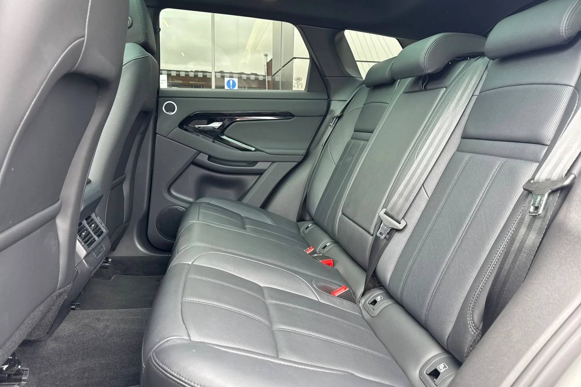 LAND ROVER RANGE ROVER EVOQUE thumbnail image number 41