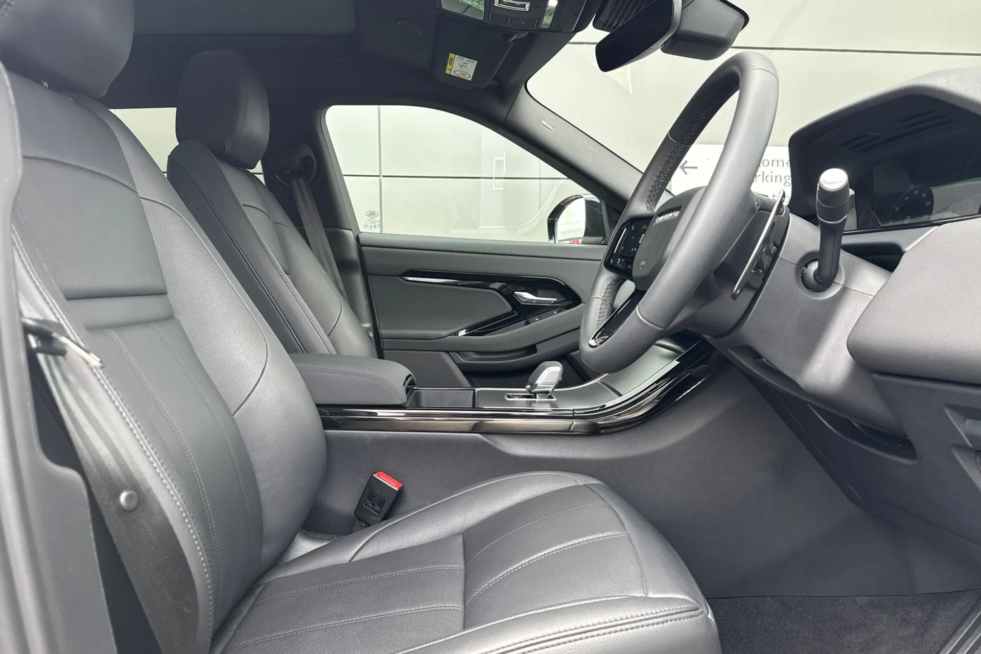 LAND ROVER RANGE ROVER EVOQUE thumbnail image number 23