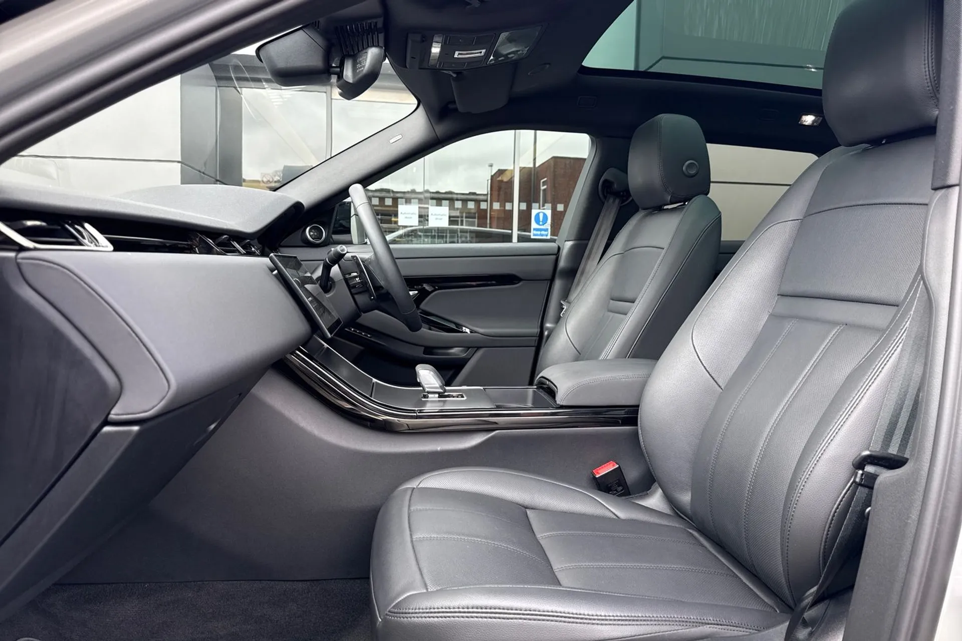 LAND ROVER RANGE ROVER EVOQUE thumbnail image number 40