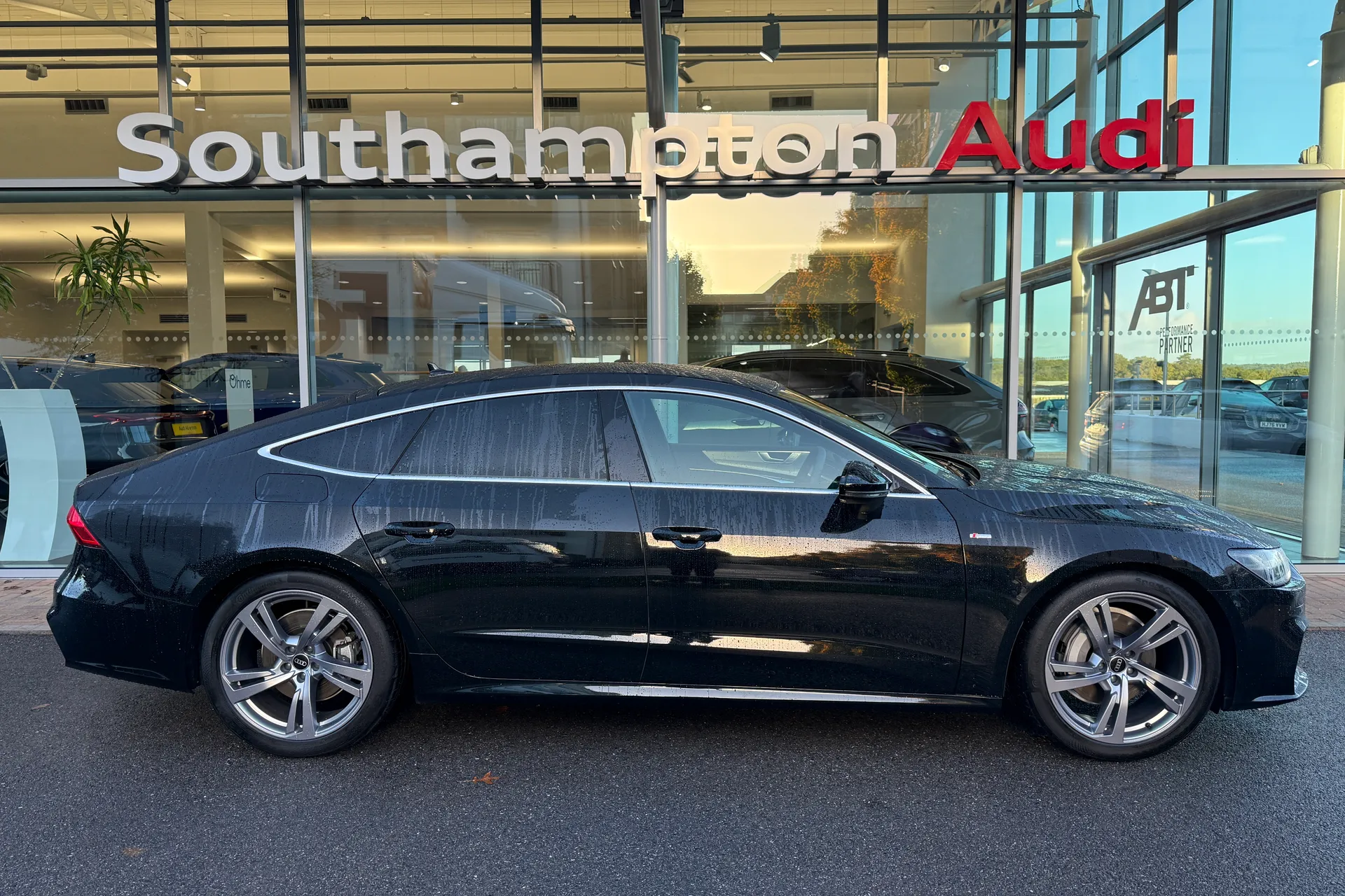 Audi A7 thumbnail image number 2