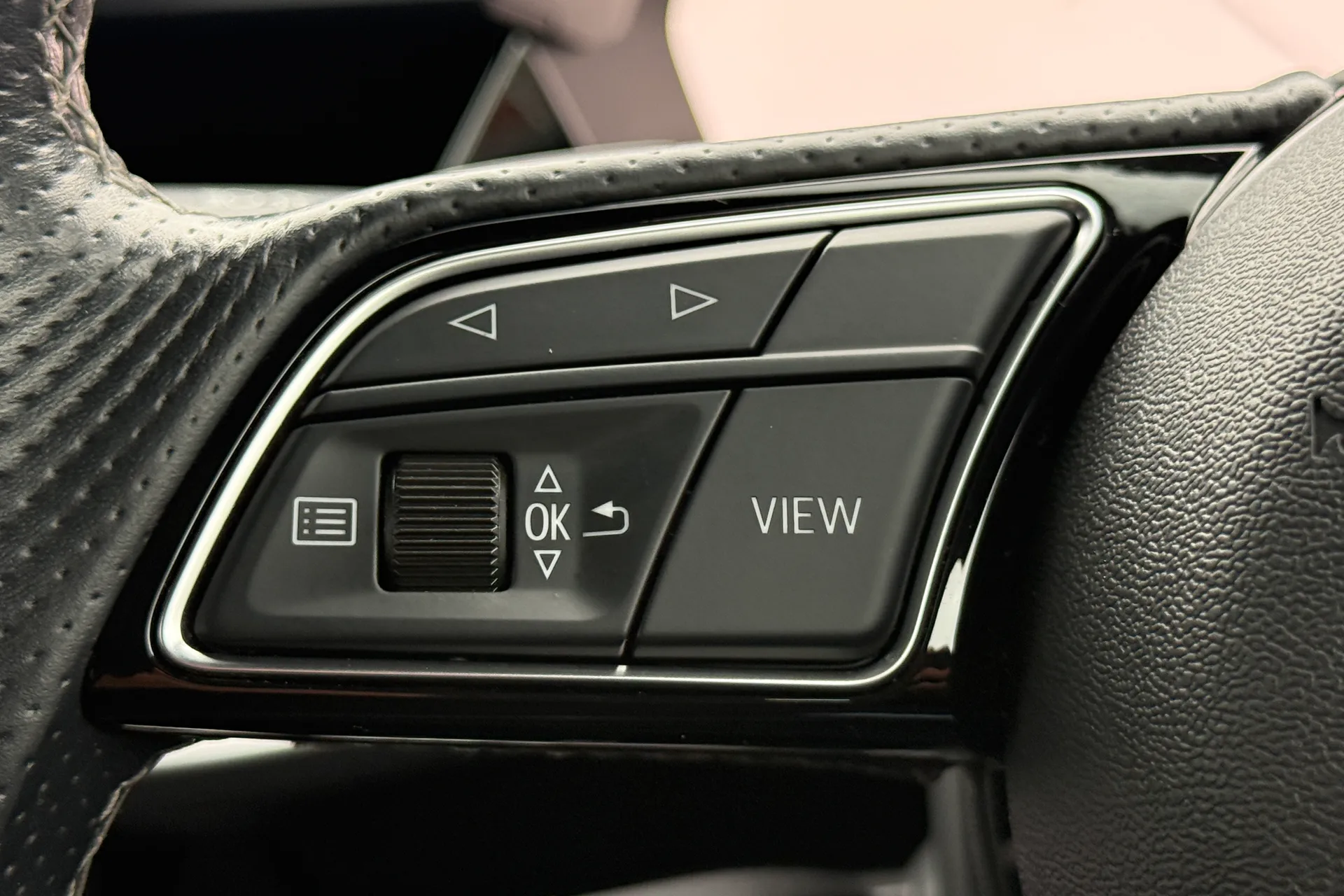 Audi A3 thumbnail image number 25