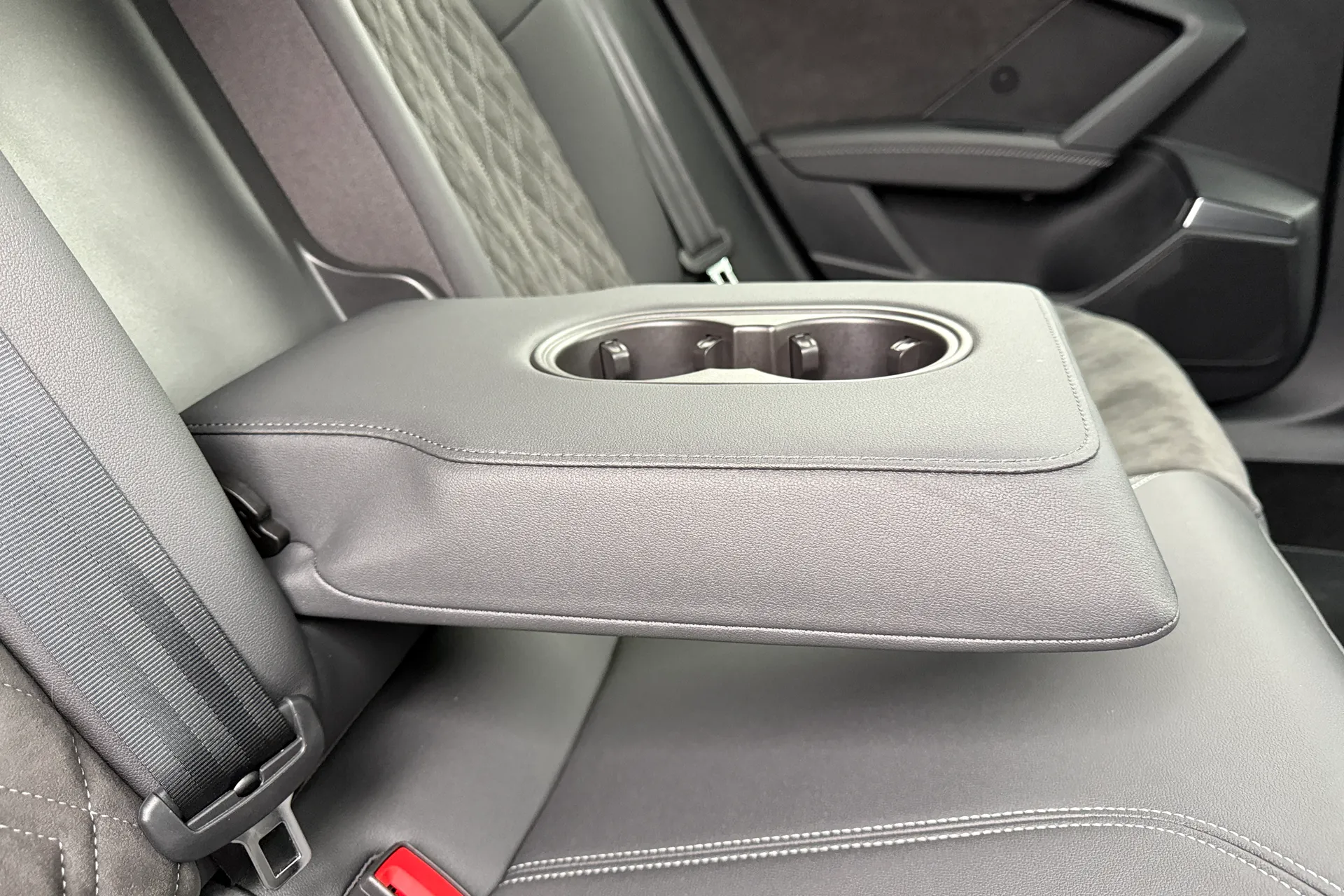 Audi A3 thumbnail image number 52