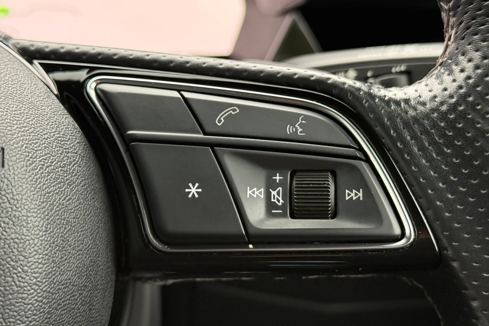 Audi A3 thumbnail image number 26