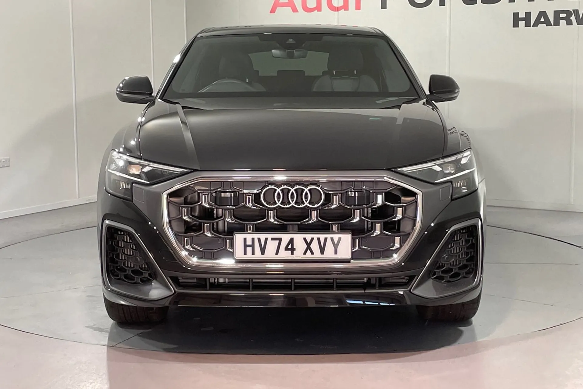 Audi Q8 thumbnail image number 5