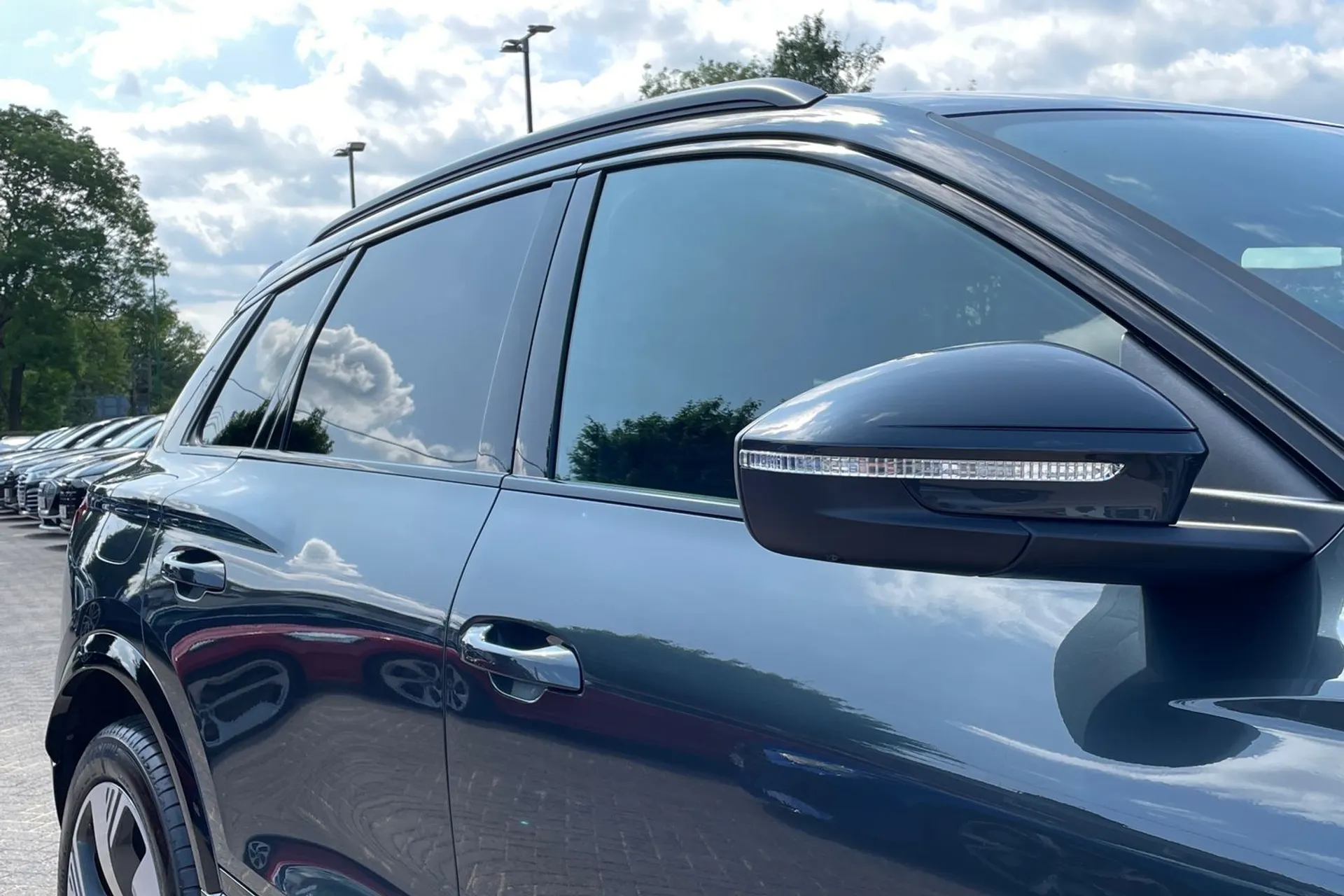 Audi Q6 thumbnail image number 42