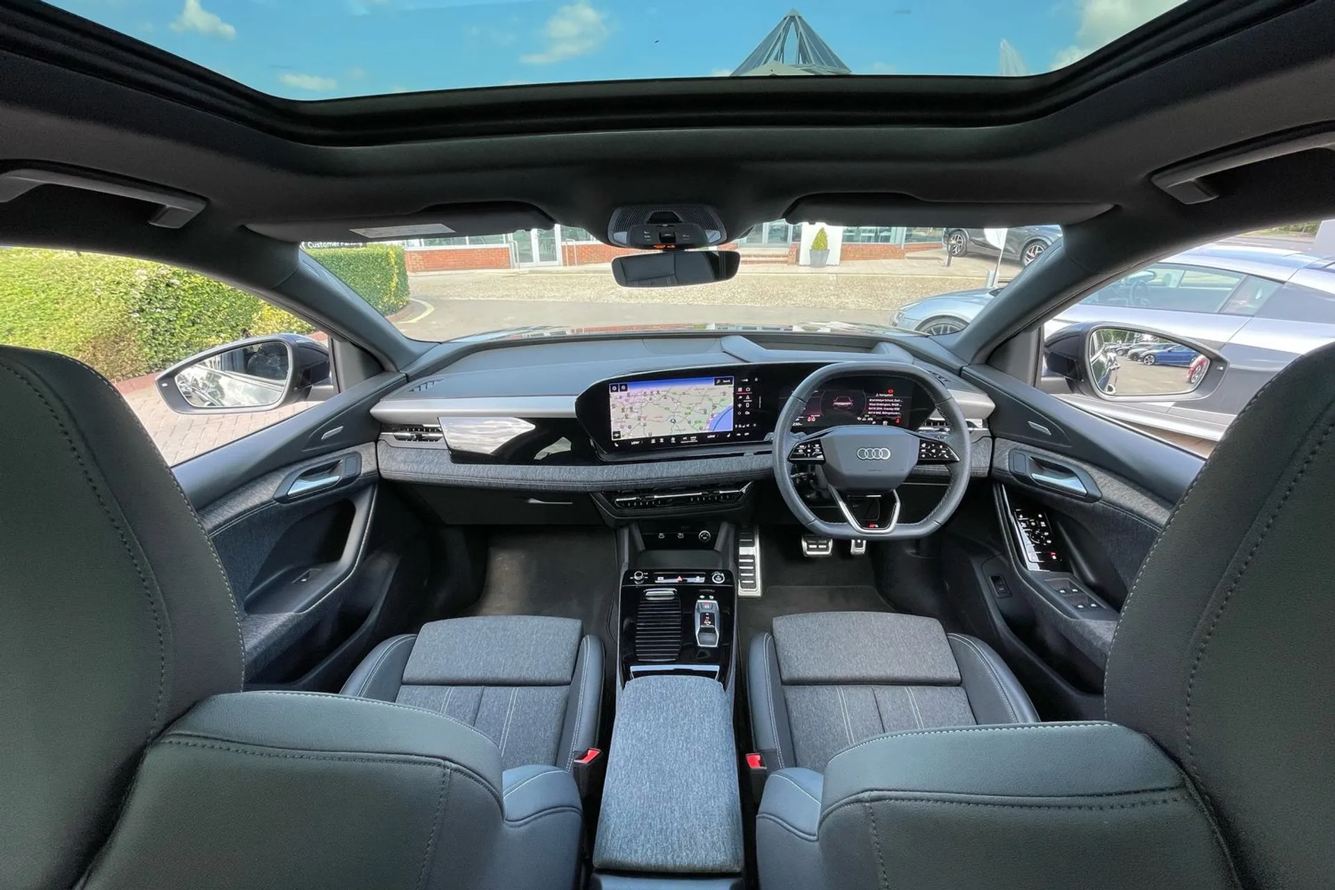 Audi Q6 thumbnail image number 3