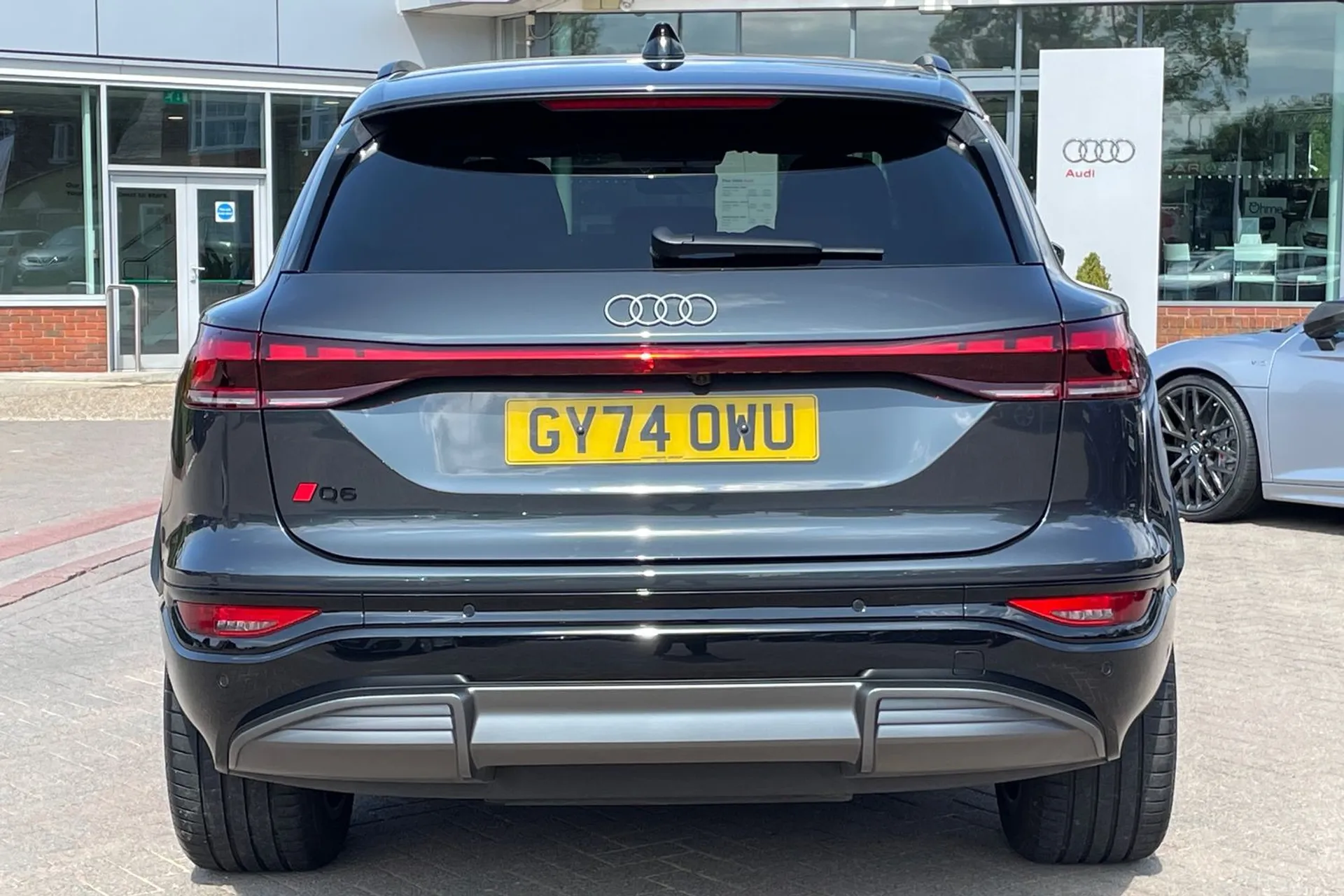 Audi Q6 thumbnail image number 5