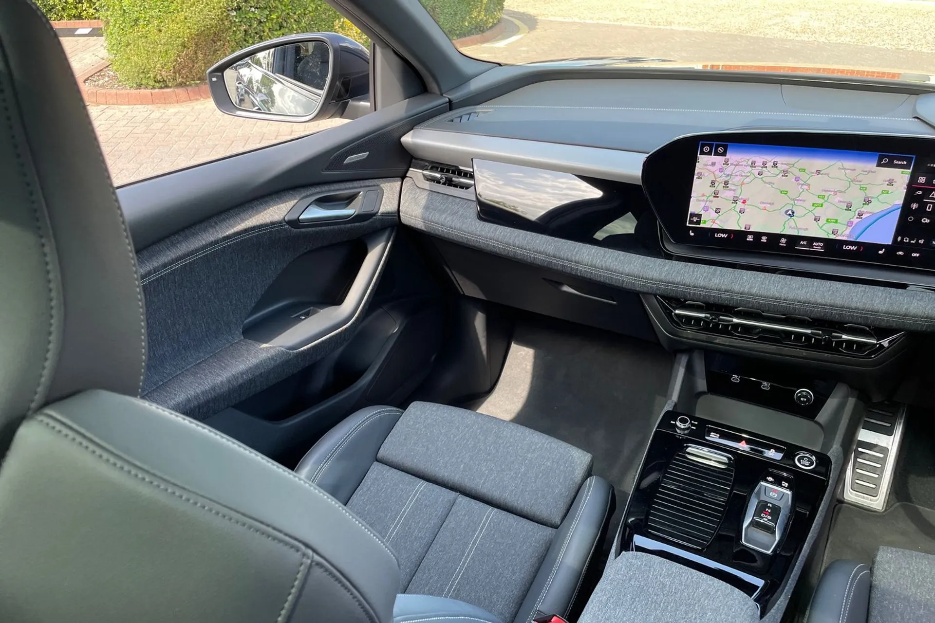 Audi Q6 thumbnail image number 33
