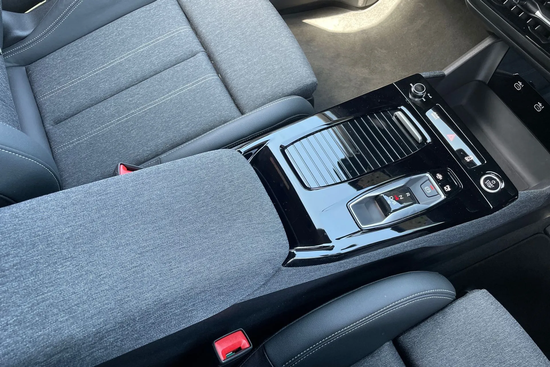 Audi Q6 thumbnail image number 34