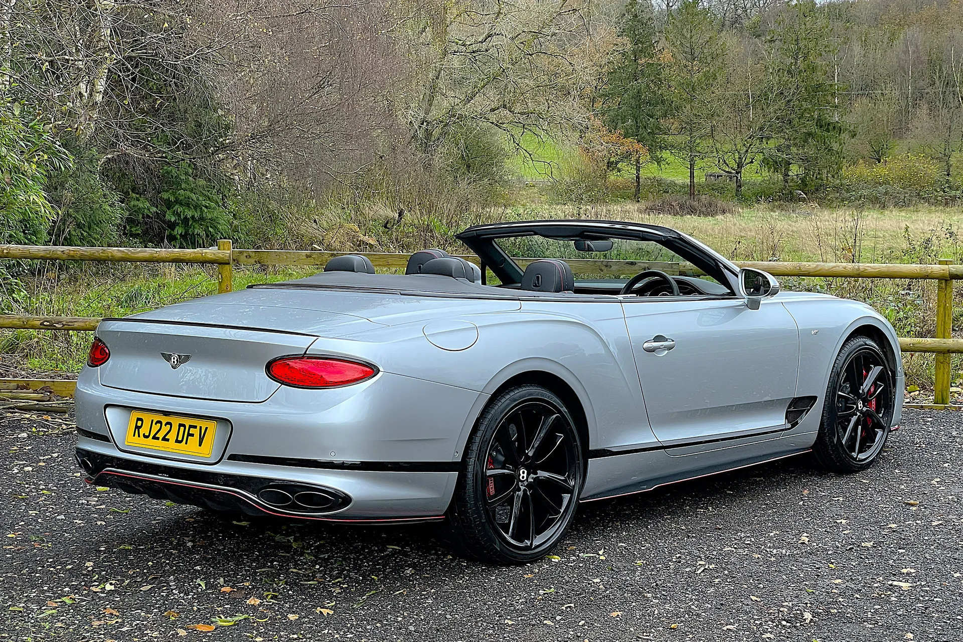 Bentley CONTINENTAL GTC thumbnail image number 14