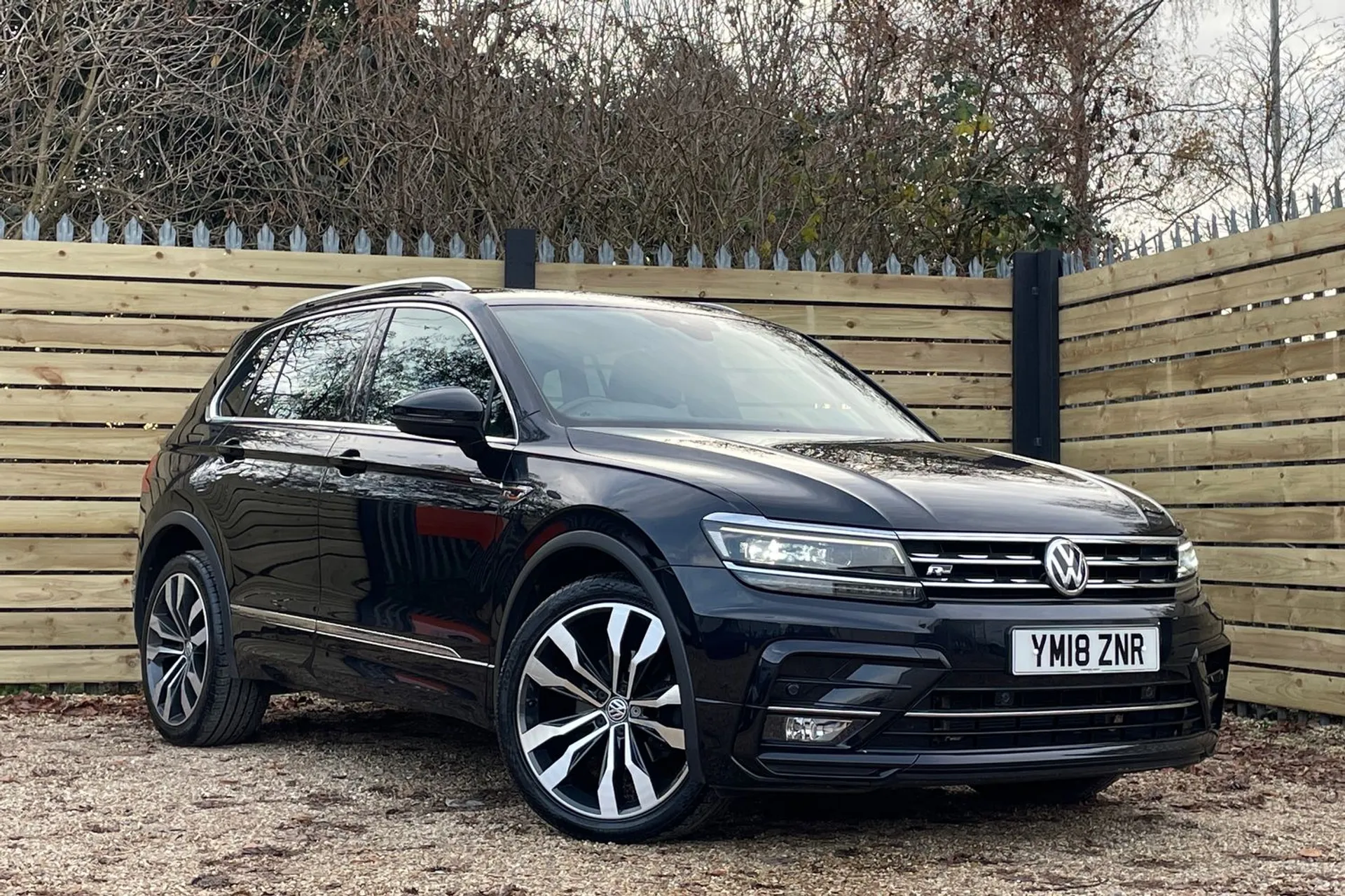 VOLKSWAGEN TIGUAN focused image