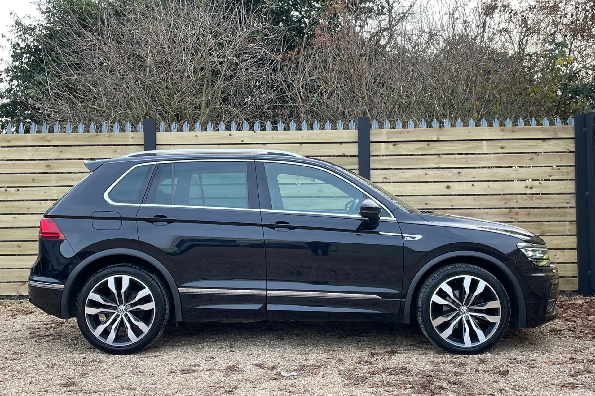 VOLKSWAGEN TIGUAN thumbnail image number 4