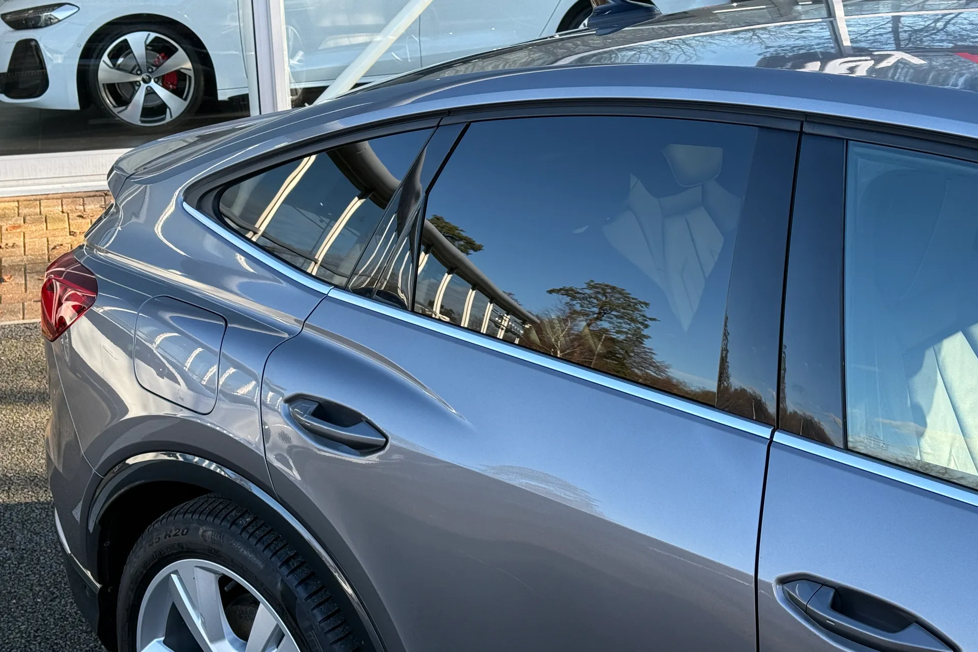 Audi Q4 thumbnail image number 11