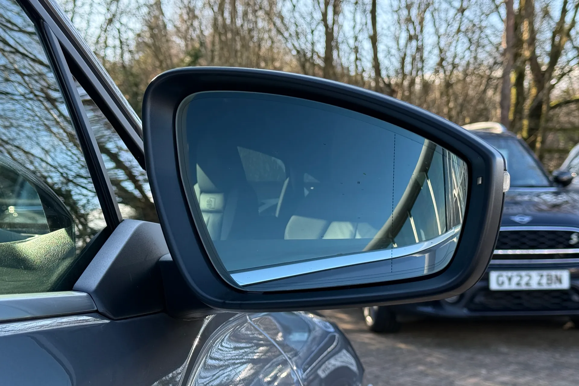 Audi Q4 thumbnail image number 10