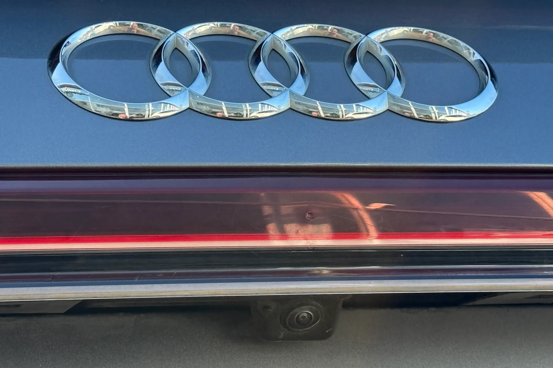 Audi Q4 thumbnail image number 19