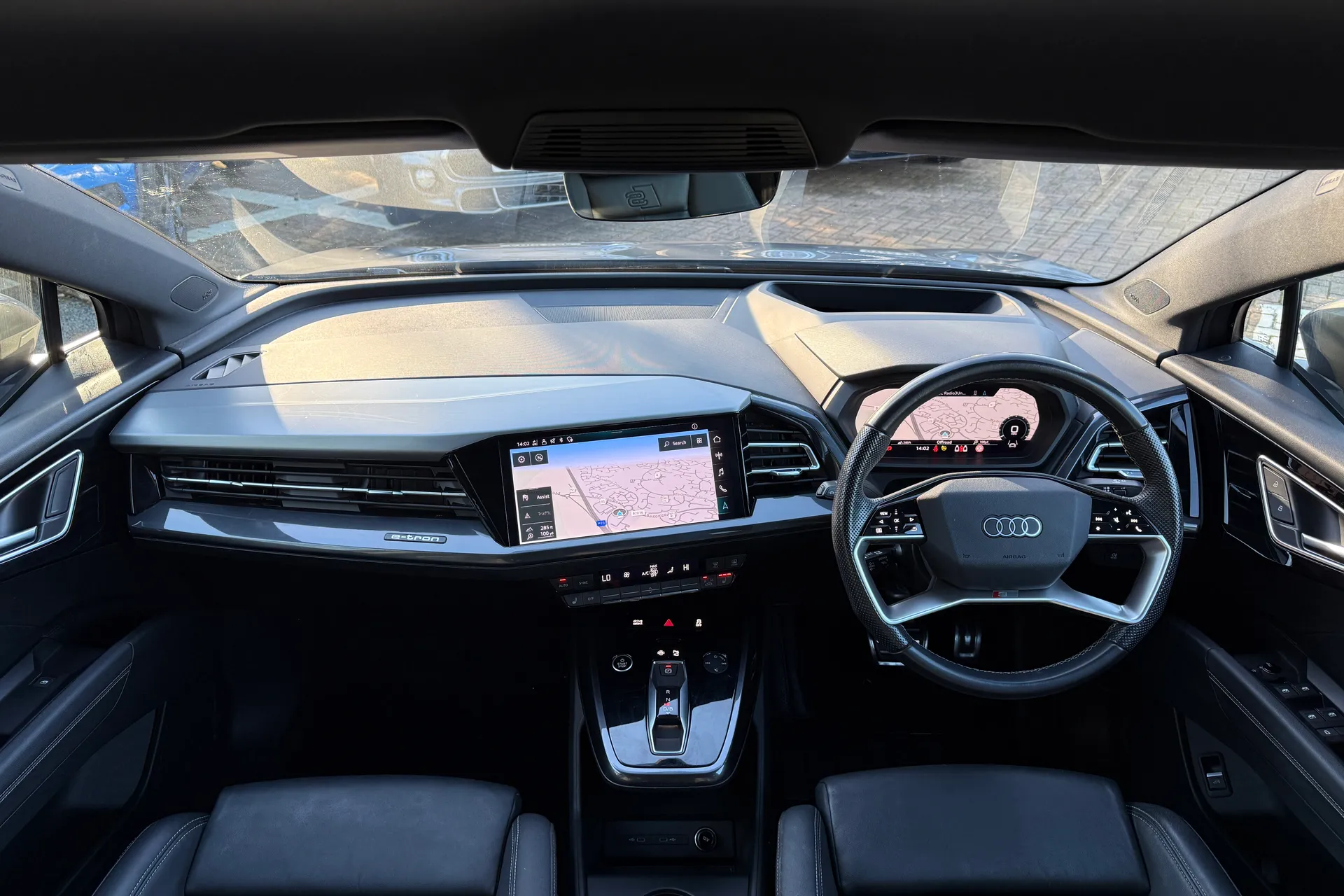 Audi Q4 thumbnail image number 5