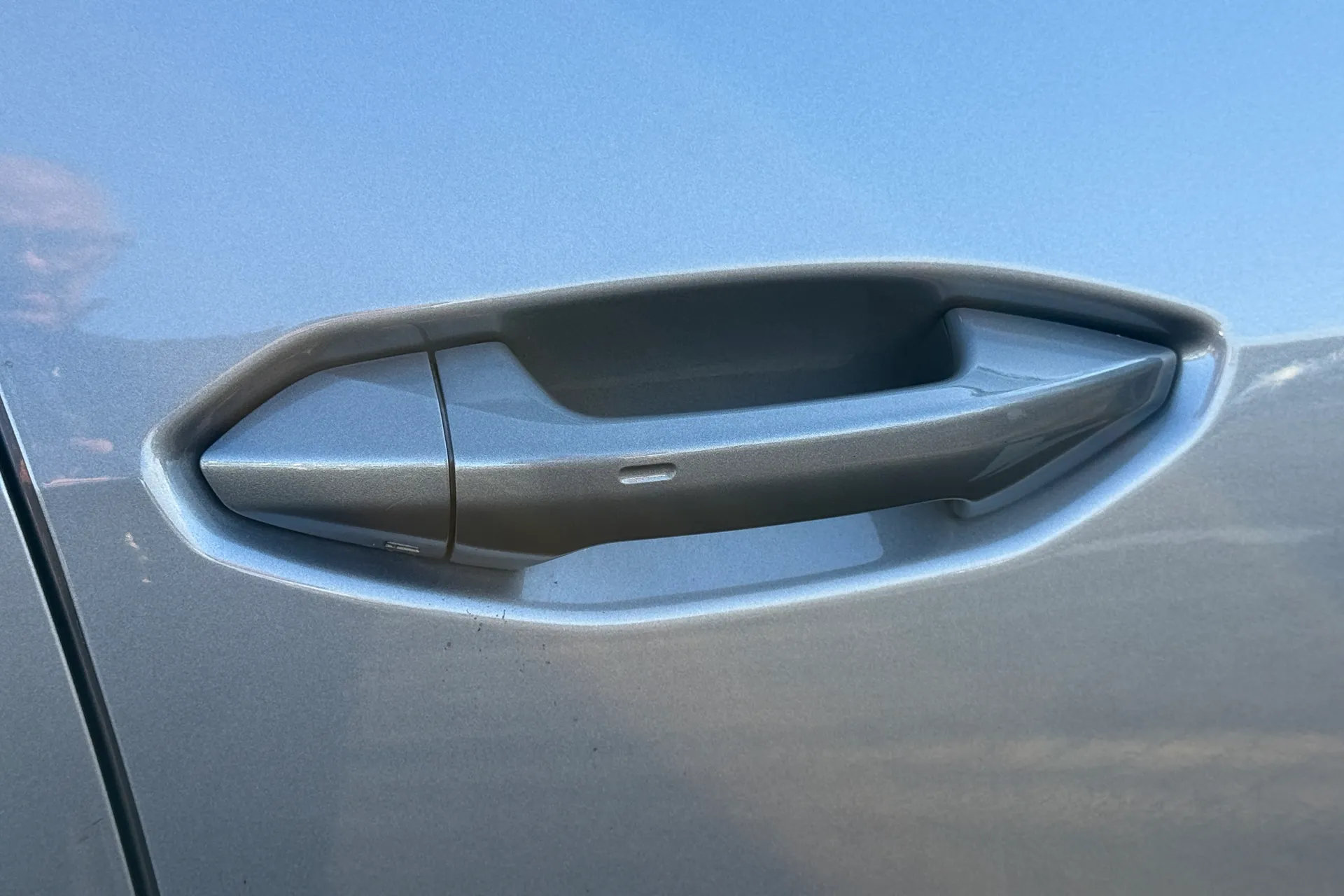 Audi Q4 thumbnail image number 8