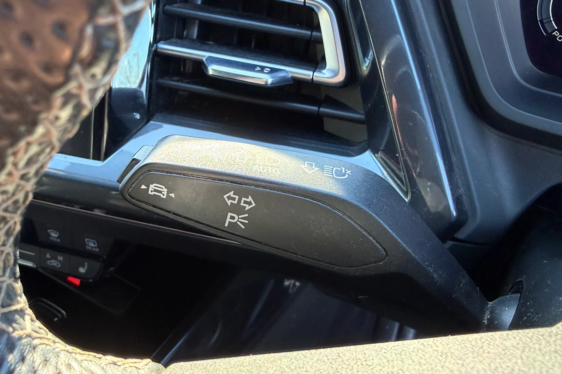 Audi Q4 thumbnail image number 46