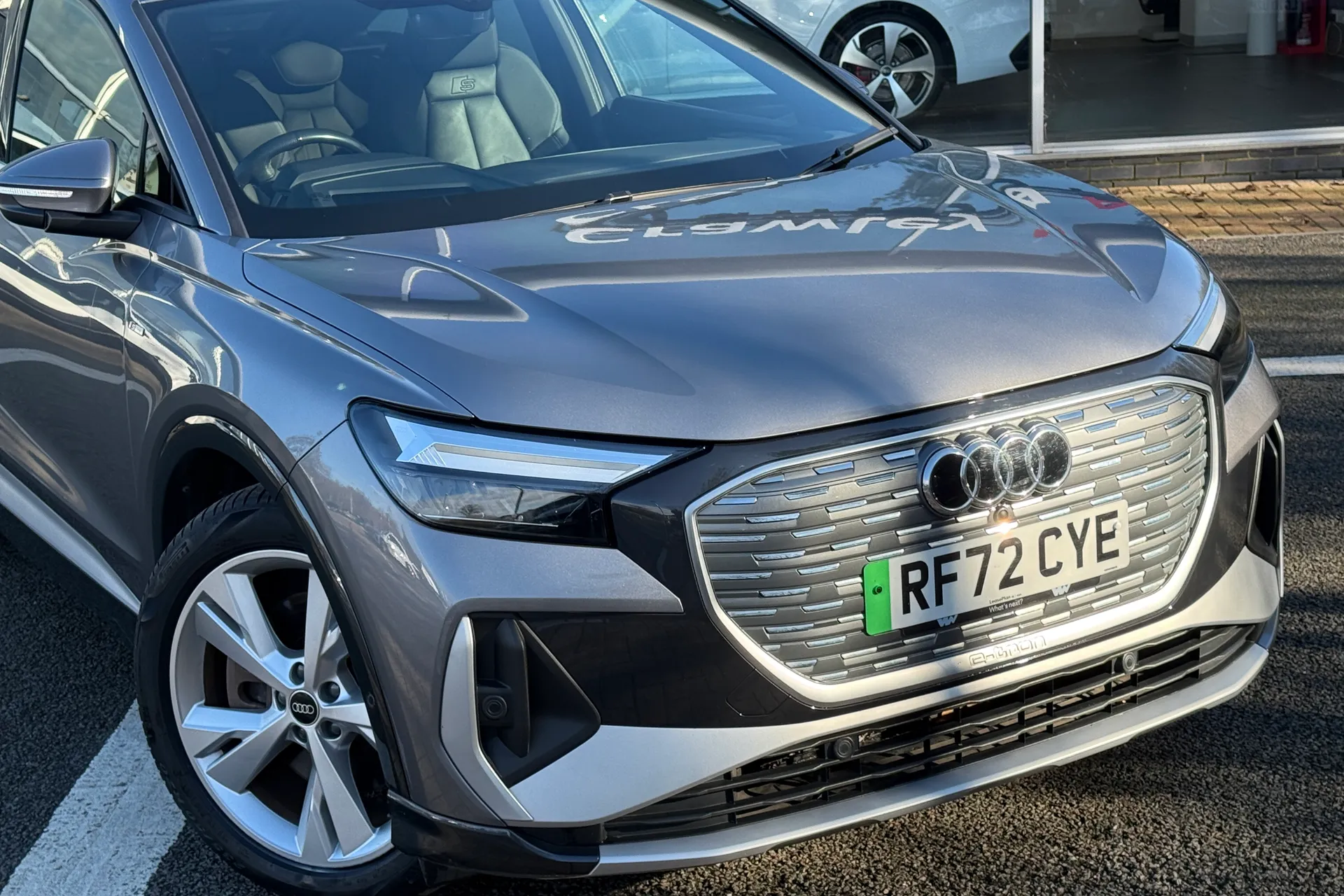 Audi Q4 thumbnail image number 6