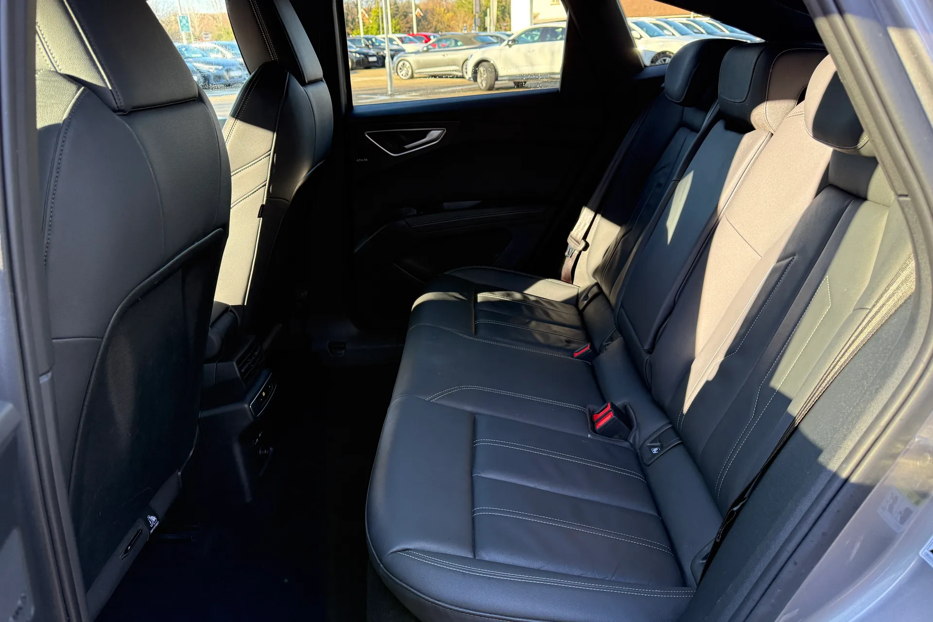 Audi Q4 thumbnail image number 59