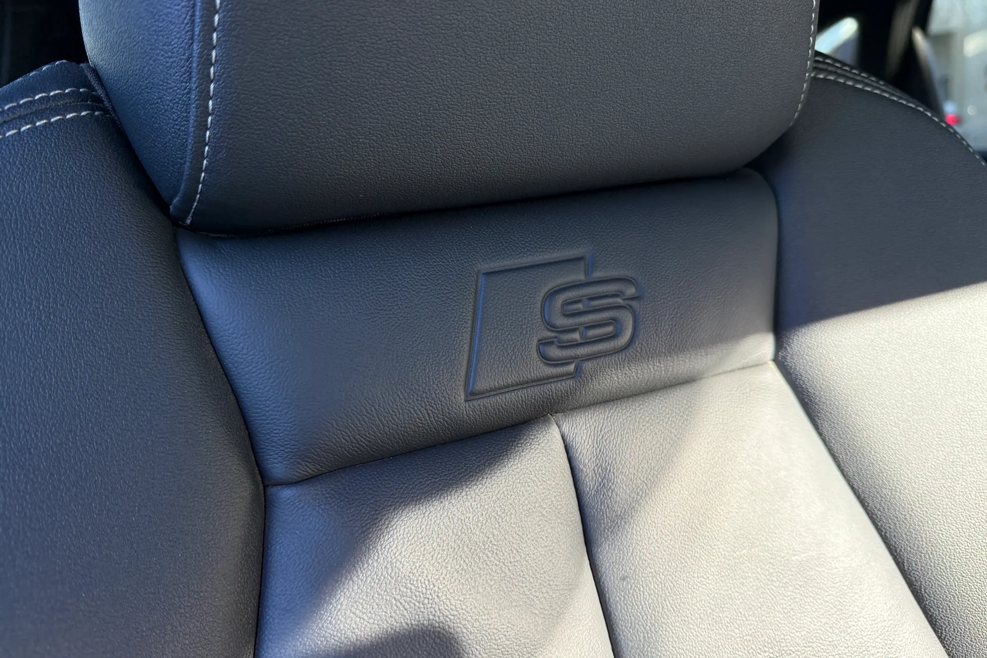 Audi Q4 thumbnail image number 38