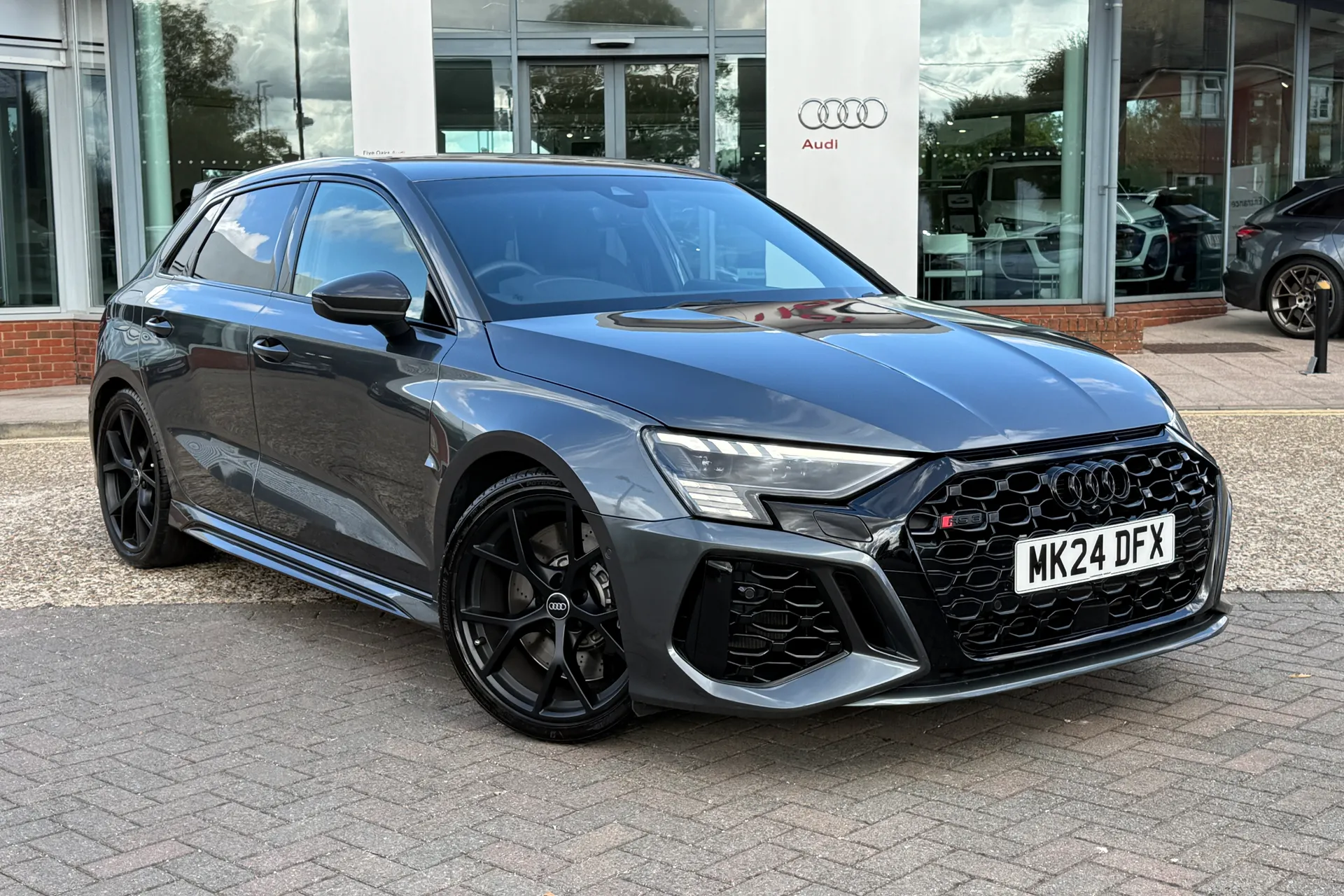 Audi RS3 thumbnail image number 25