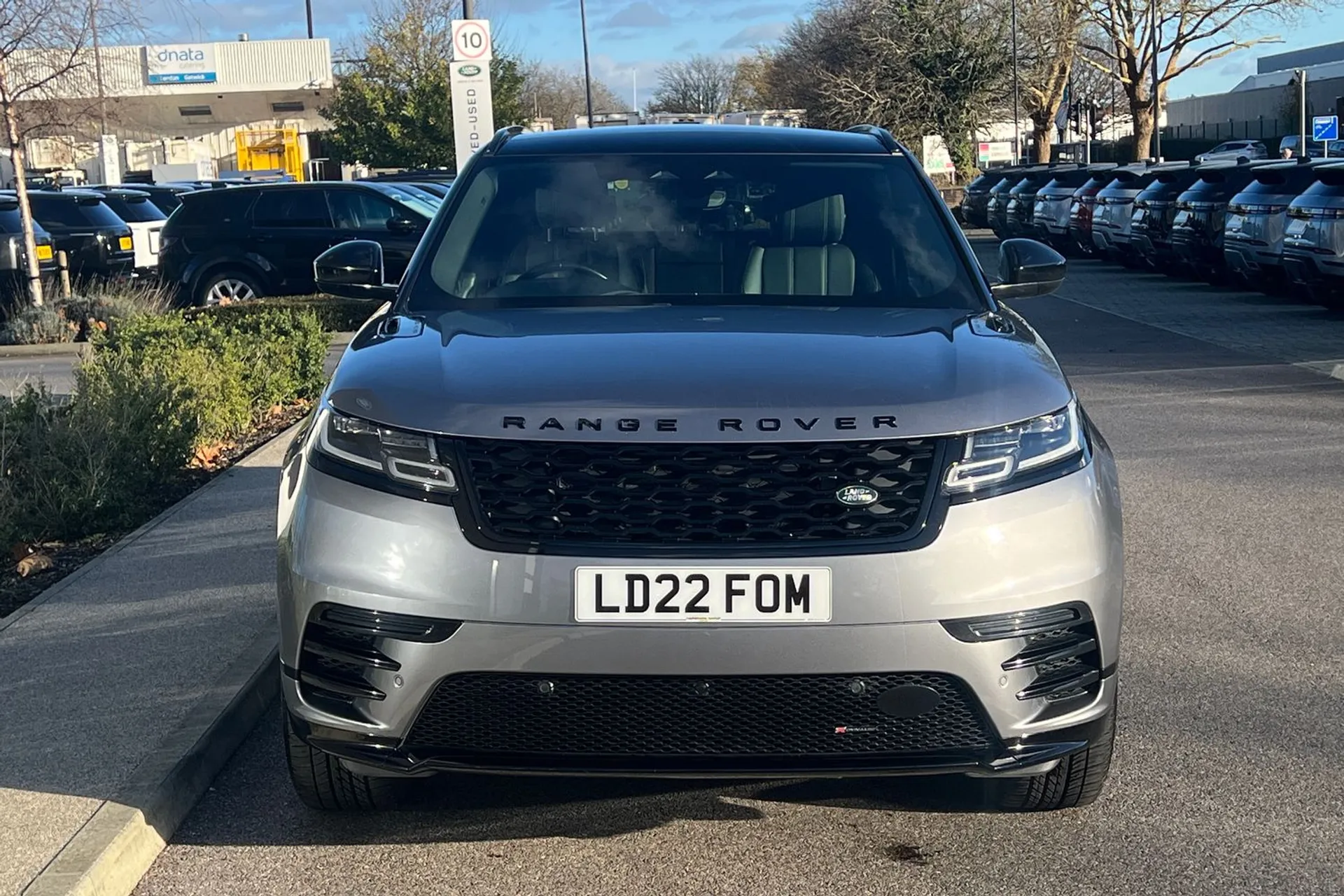 LAND ROVER RANGE ROVER VELAR thumbnail image number 15