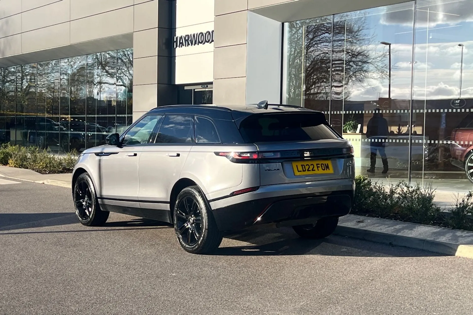 LAND ROVER RANGE ROVER VELAR thumbnail image number 12